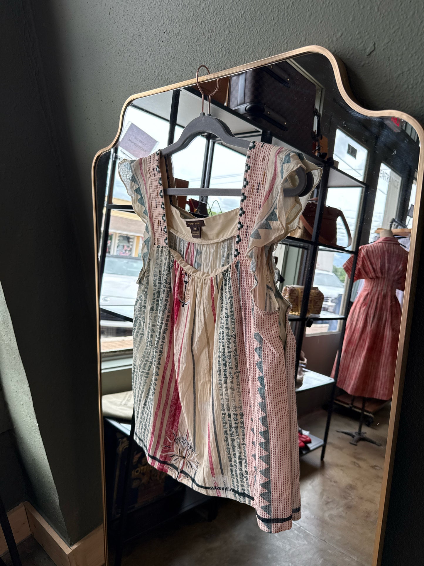 Vineet Bahl Size M Cream/Pink Top