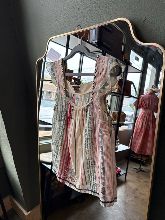 Vineet Bahl Size M Cream/Pink Top