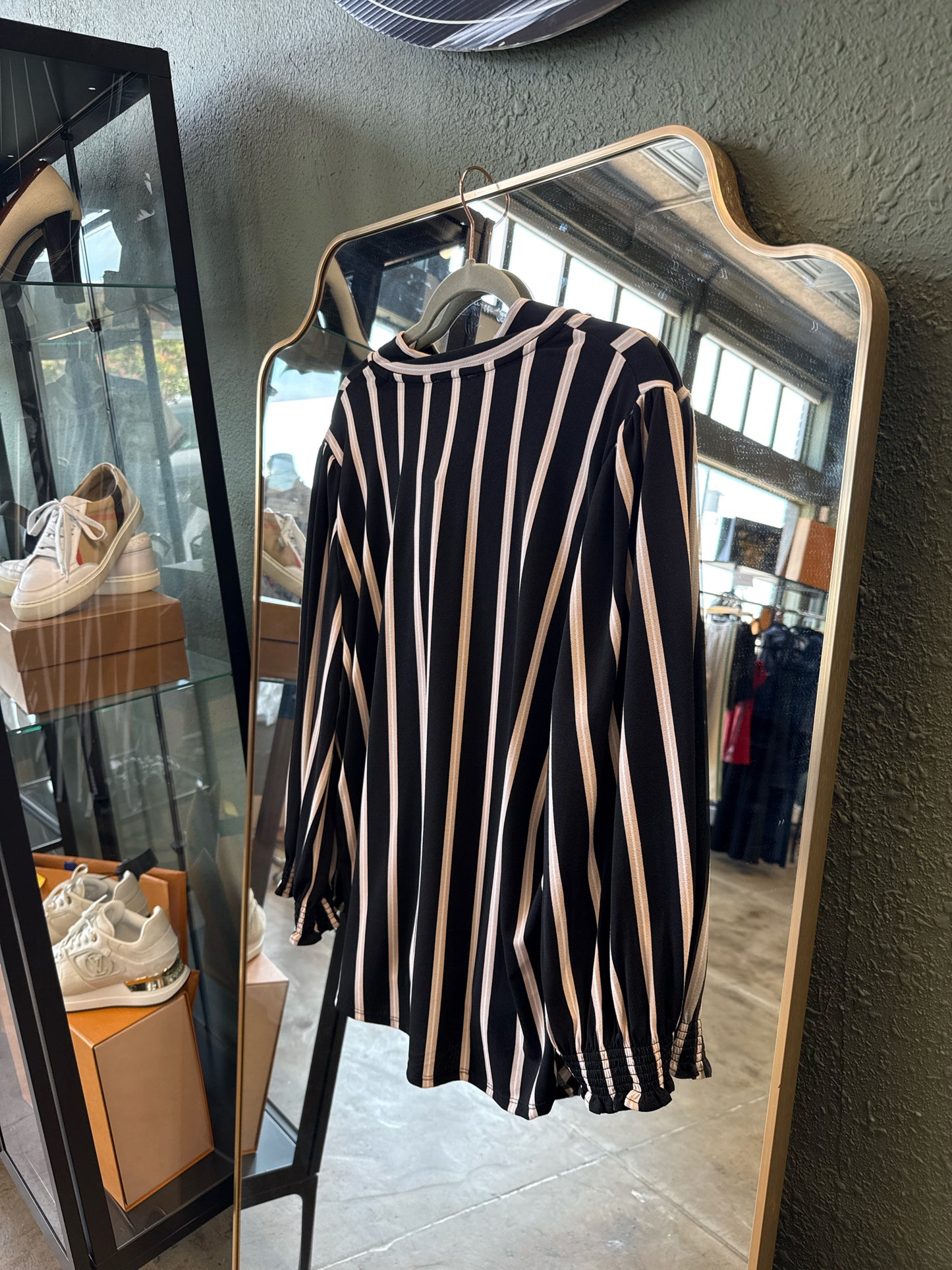Adrianna Papell Size XL Black/Pink Top