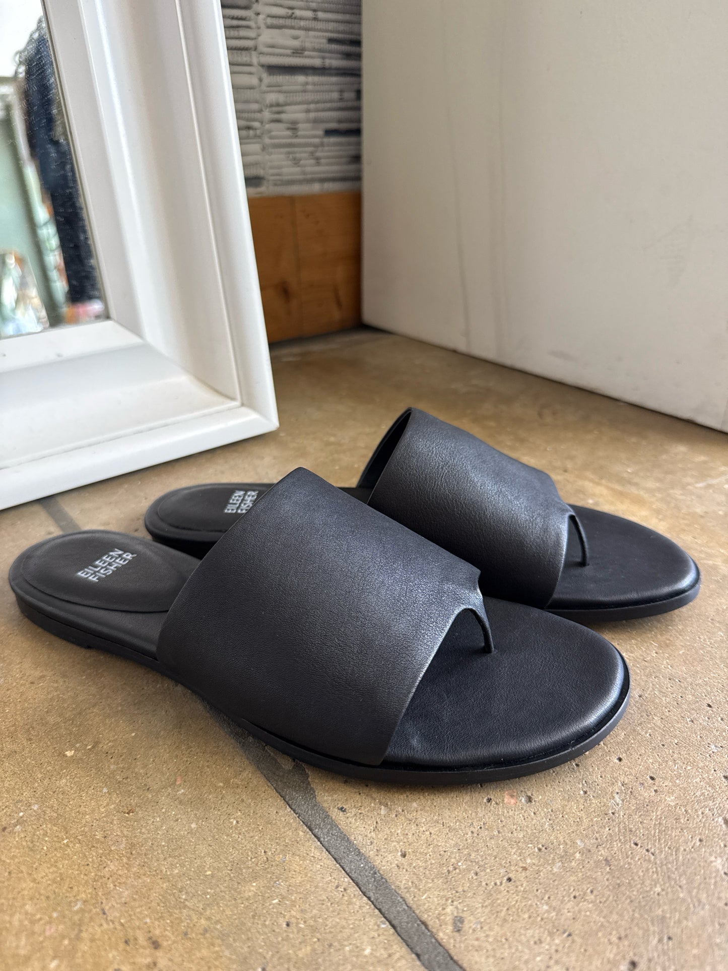 EILEEN FISHER Shoe Size 10 Black Sandals
