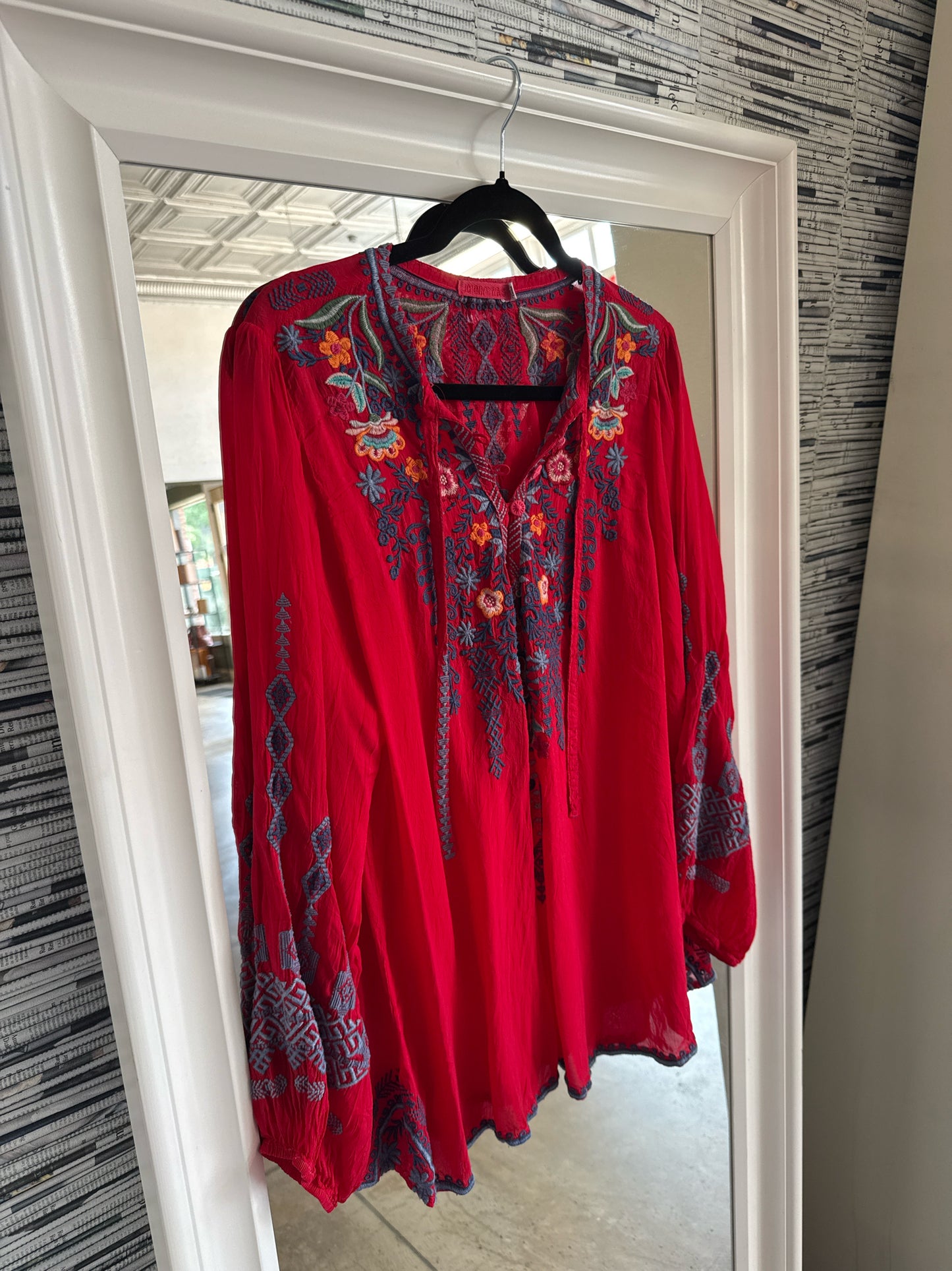 Johnny Was Size XL Red Top