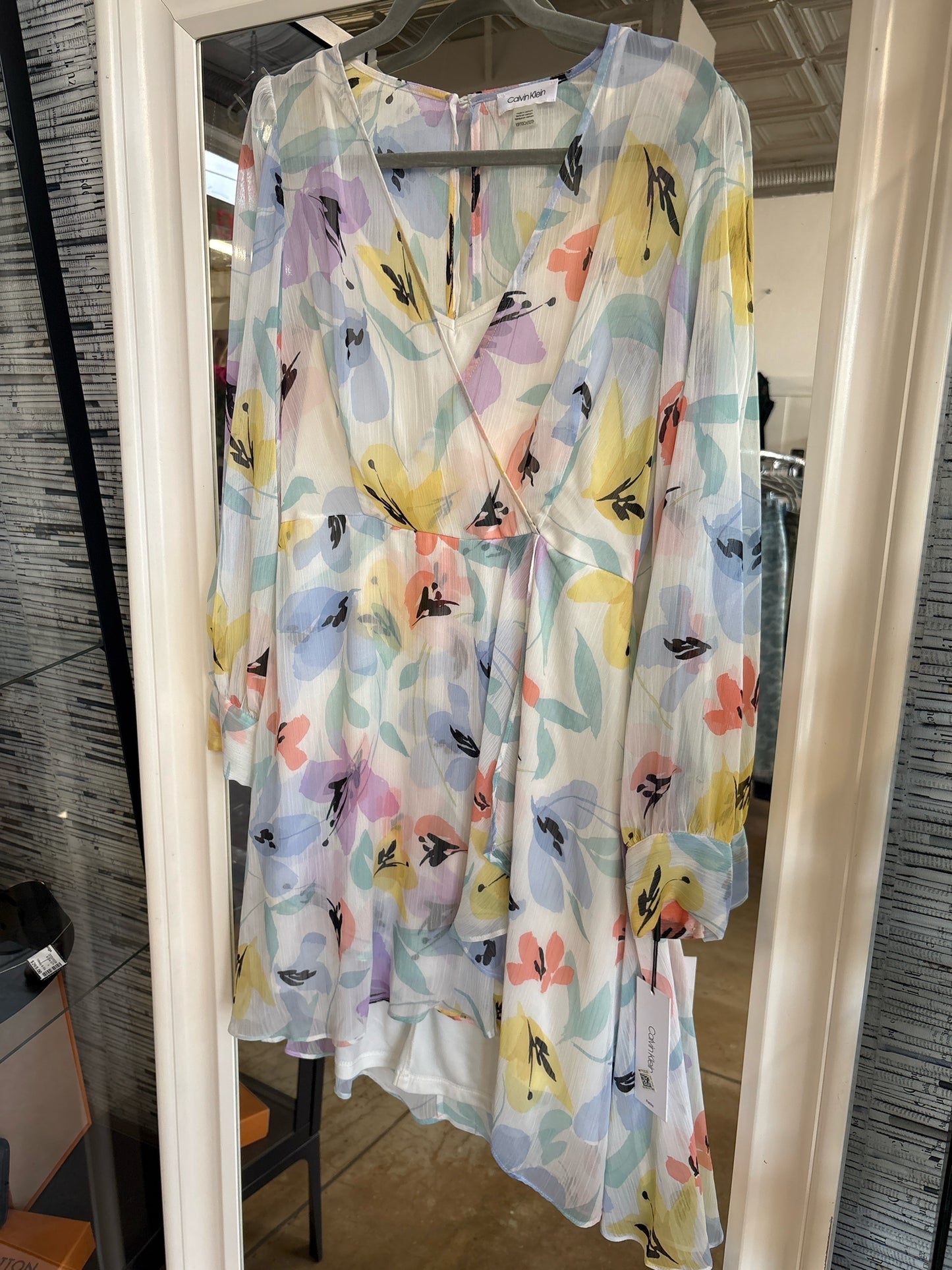 Calvin  Klein Size 10 Petite pastels Floral Dress