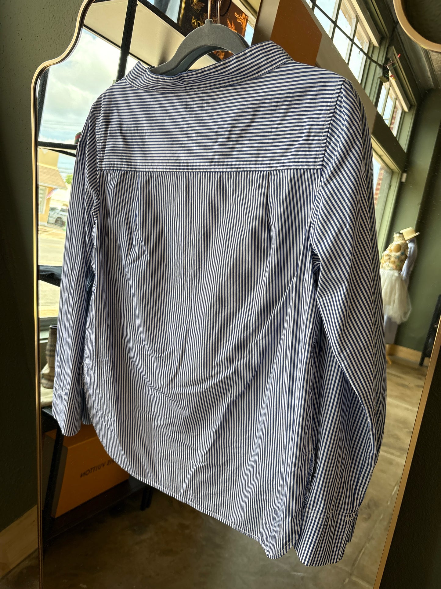J. CREW Size 6 blue and white Top
