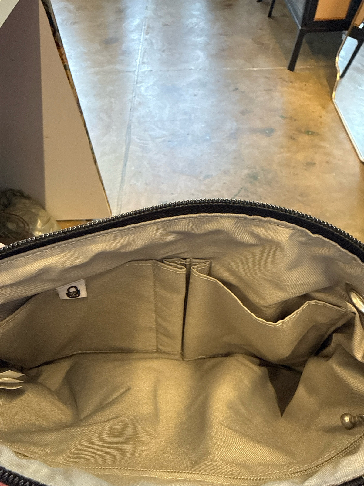 Baggallini Black Purse