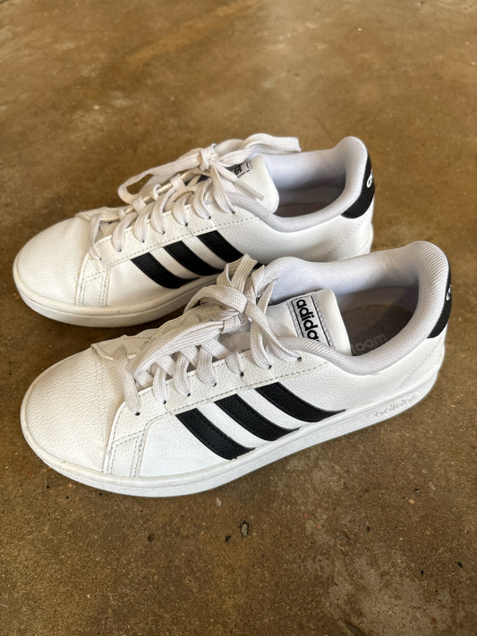Adidas Shoe Size 6 B&W Sneakers