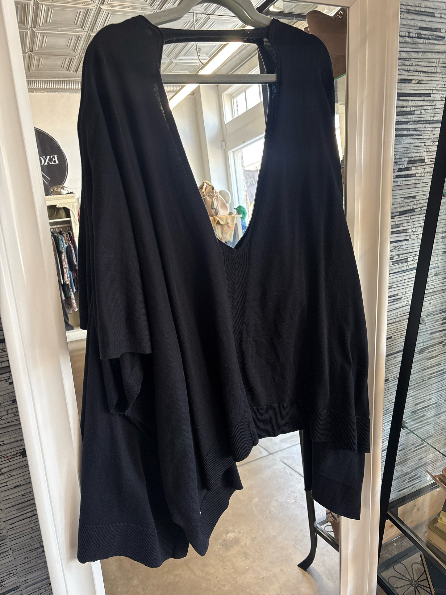 Lululemon Size OS Black Kimono/Shawl
