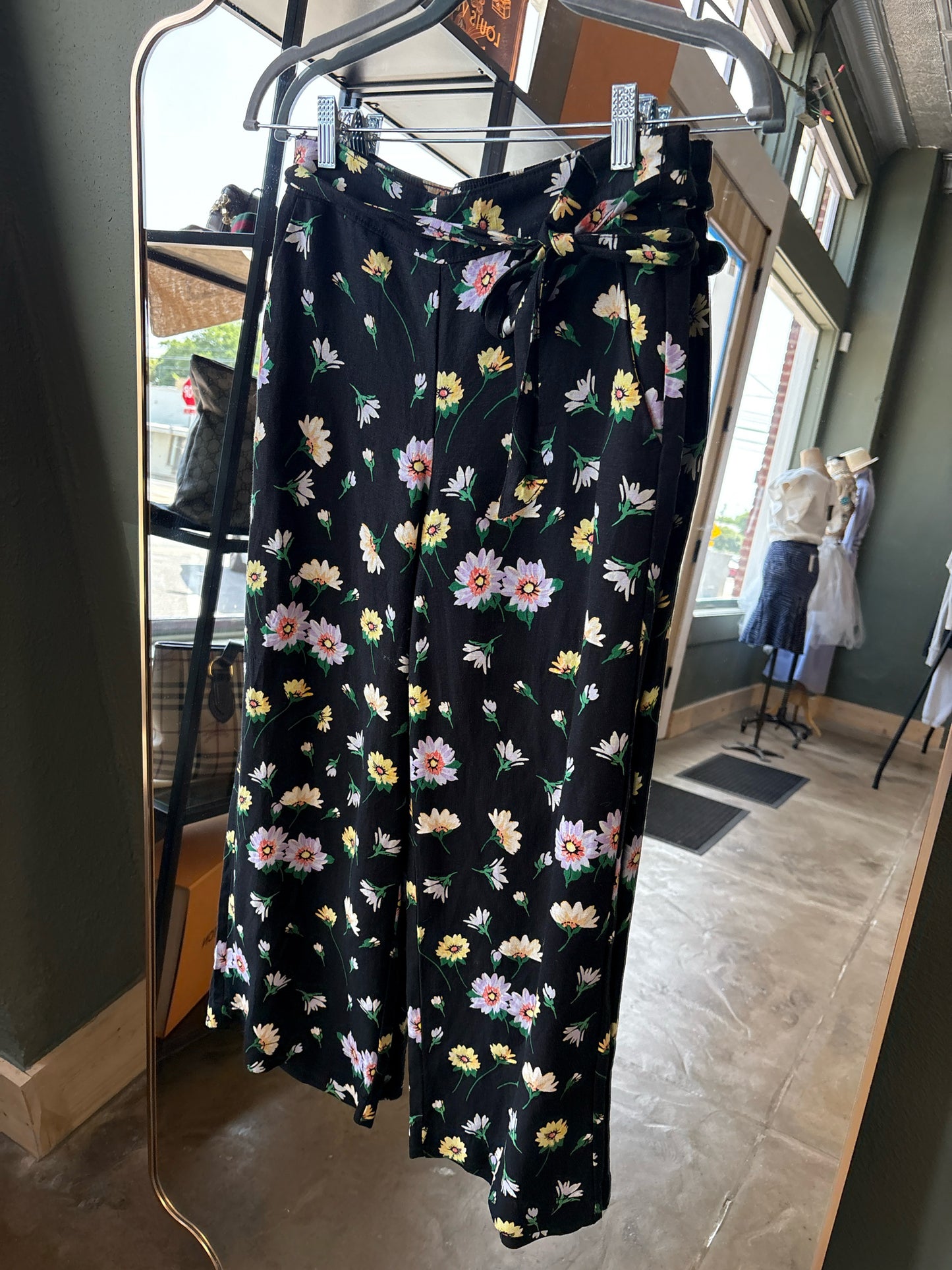 LOFT Size XXSP black + multi Pants