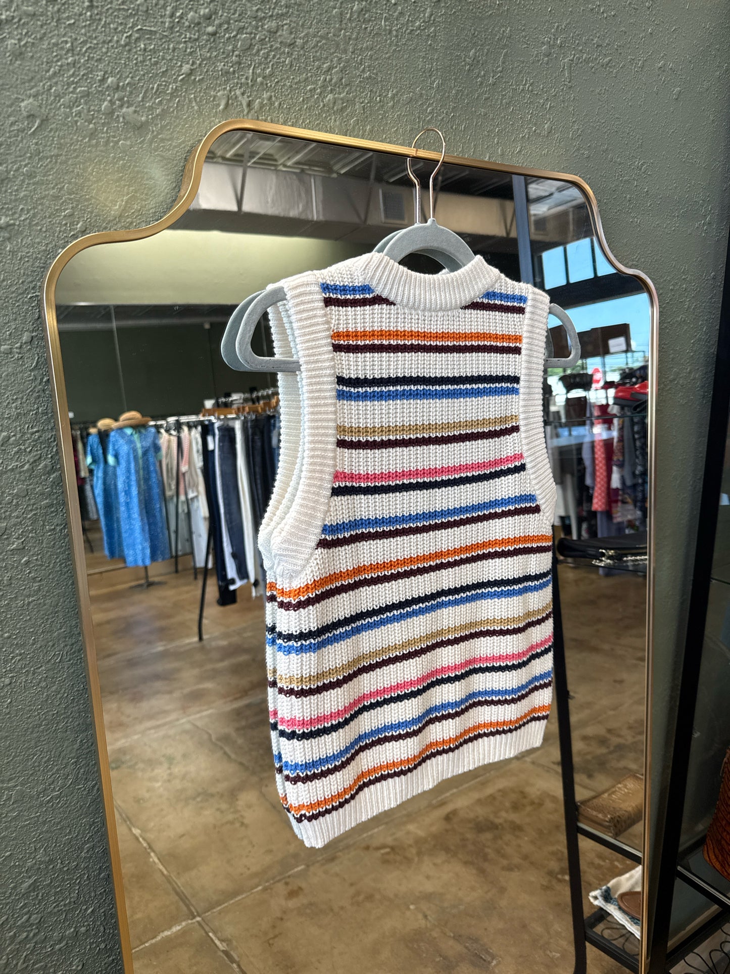 LOFT Size XS Cream/multi Top