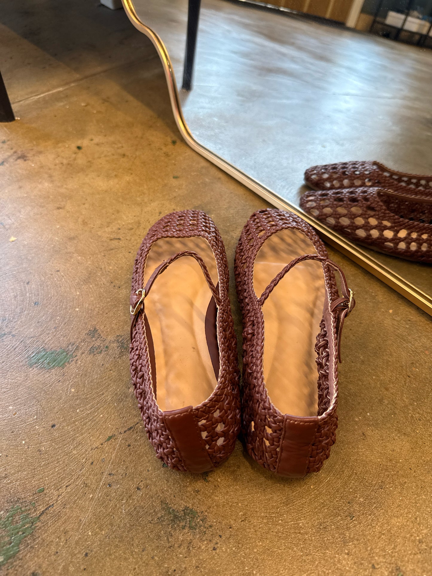 Shoe Size 7.5 Brown Woven Flats