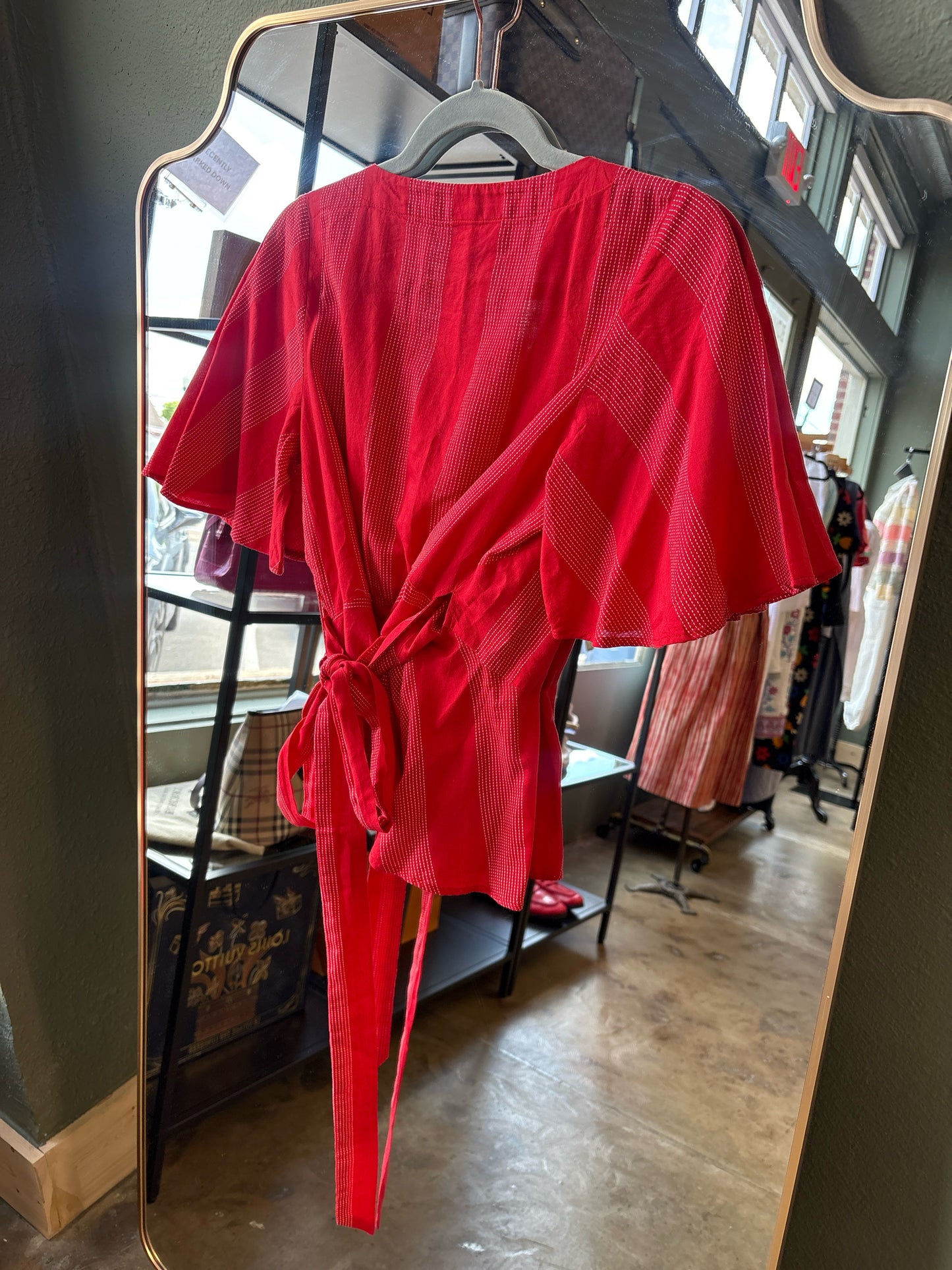 LOFT Size SP Red & White Top