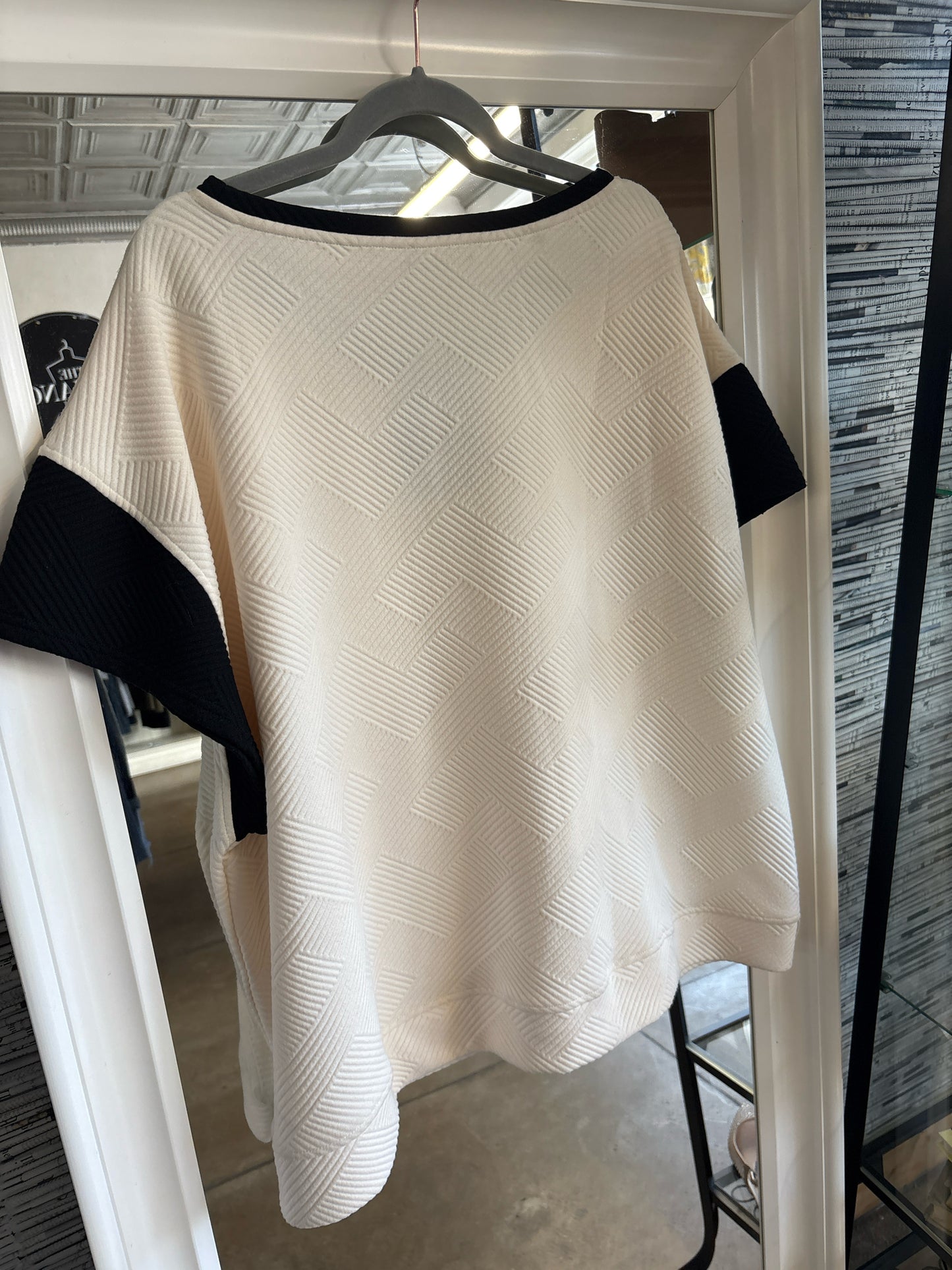 SEE AND BE SEEN Size 3X Top