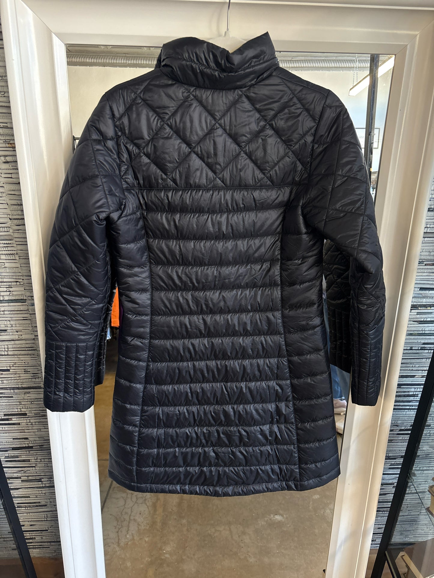 patagonia Size XS Black Quilted Coat