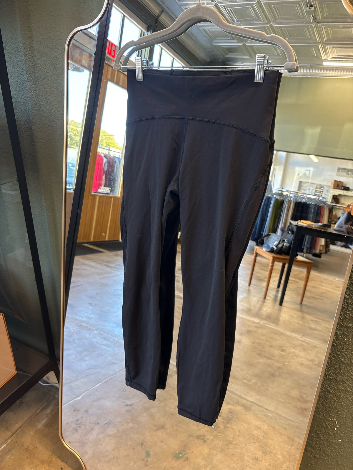 Lululemon Size 8 Black Legging