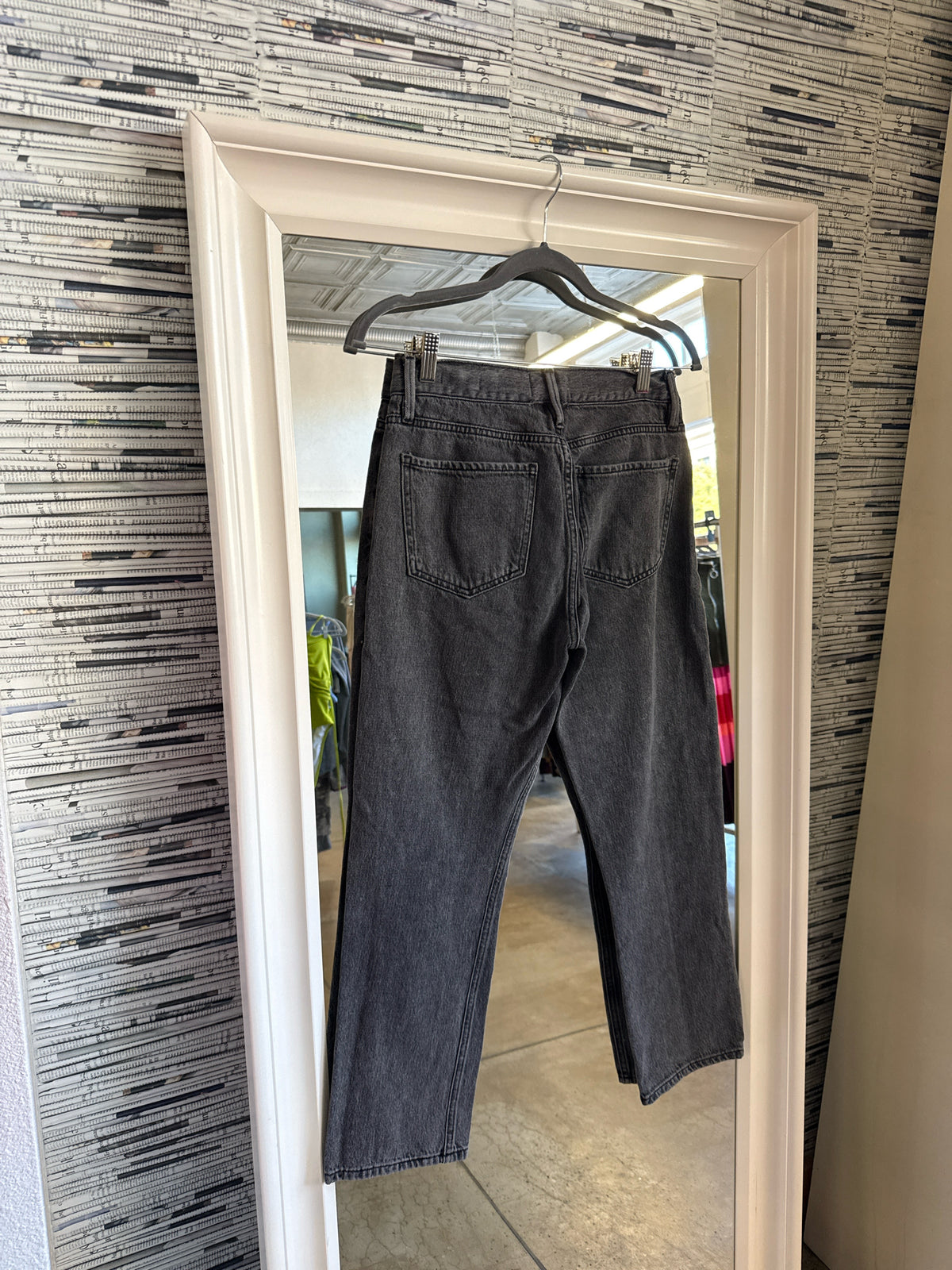 FRAME Size 25 Black Jeans