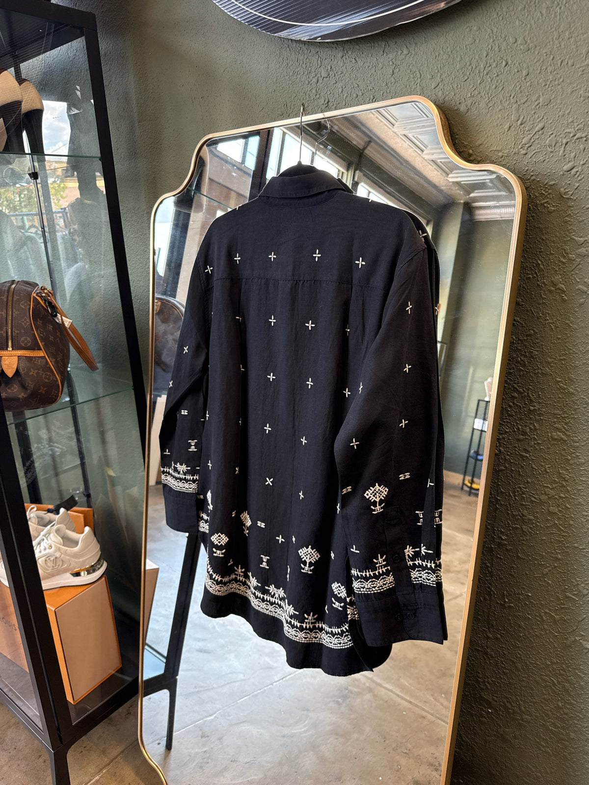 Banana Republic Size M Black Top