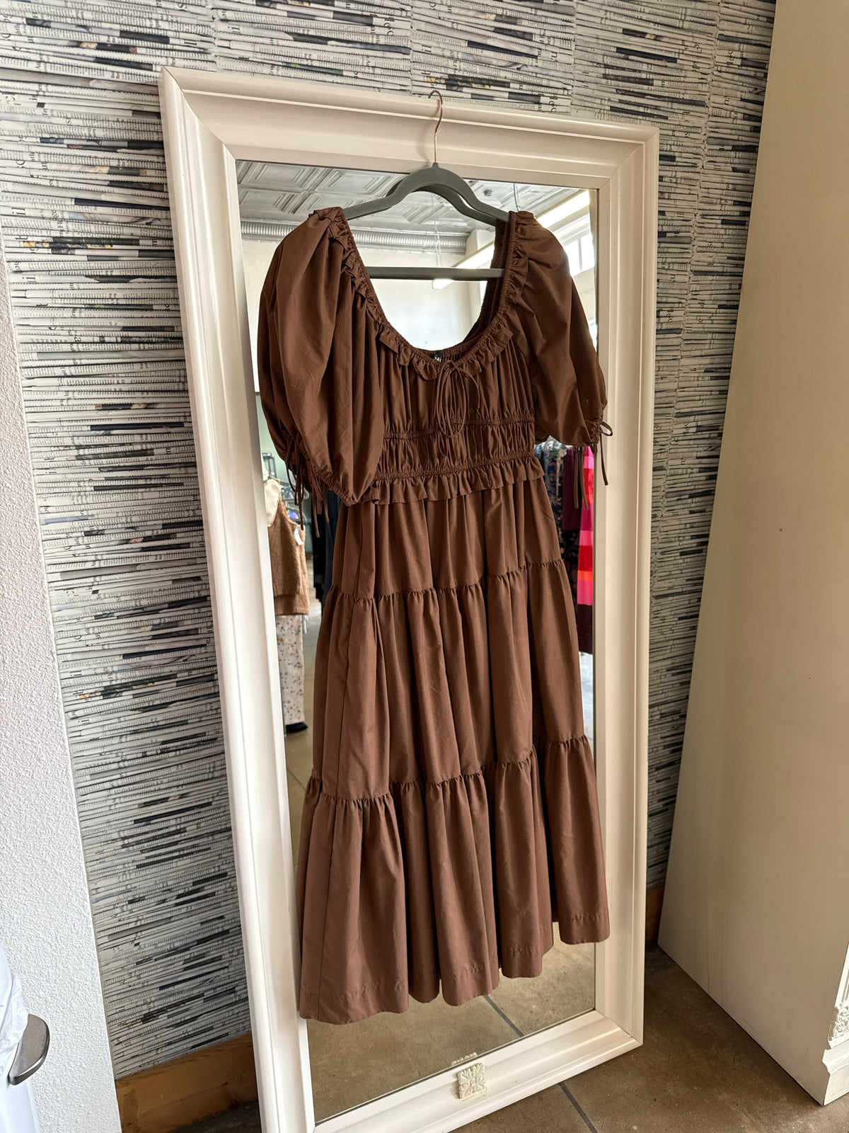 En Saison Size XS Brown Dress