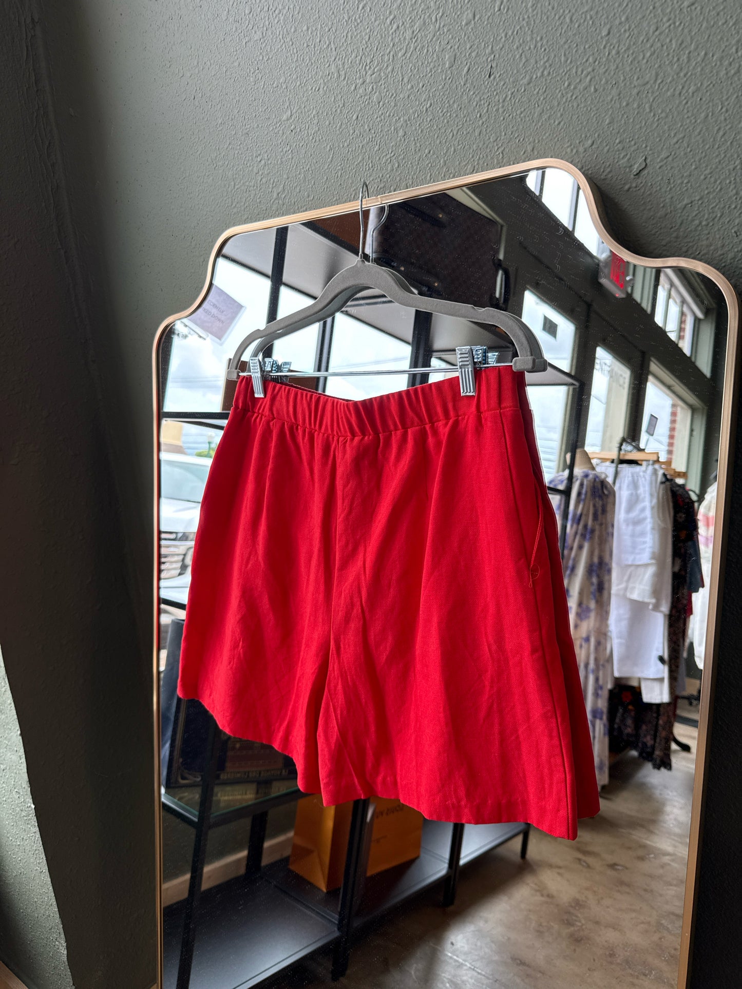 Karen Kane Size M Red Shorts
