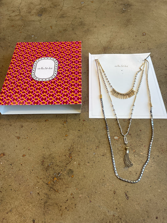 Stella & Dot Necklace