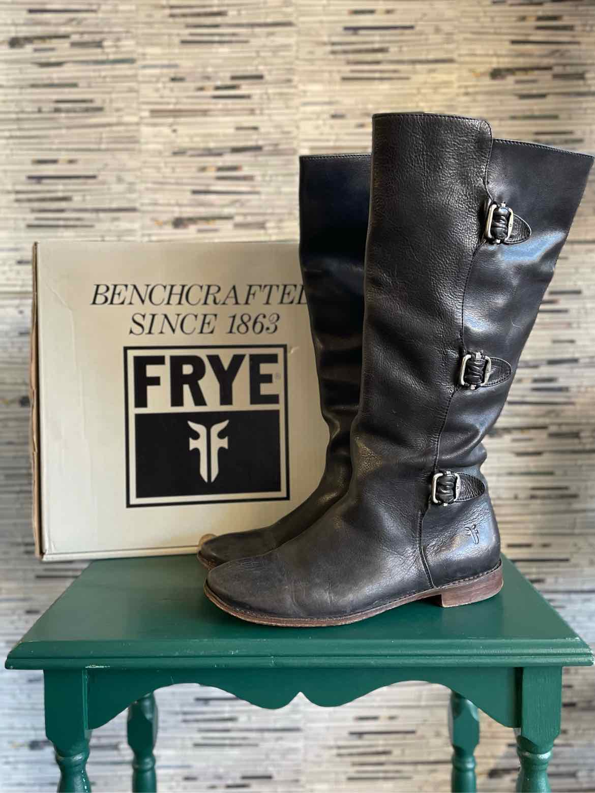 Frye Shoe Size 8.5 Black Buckles Boots