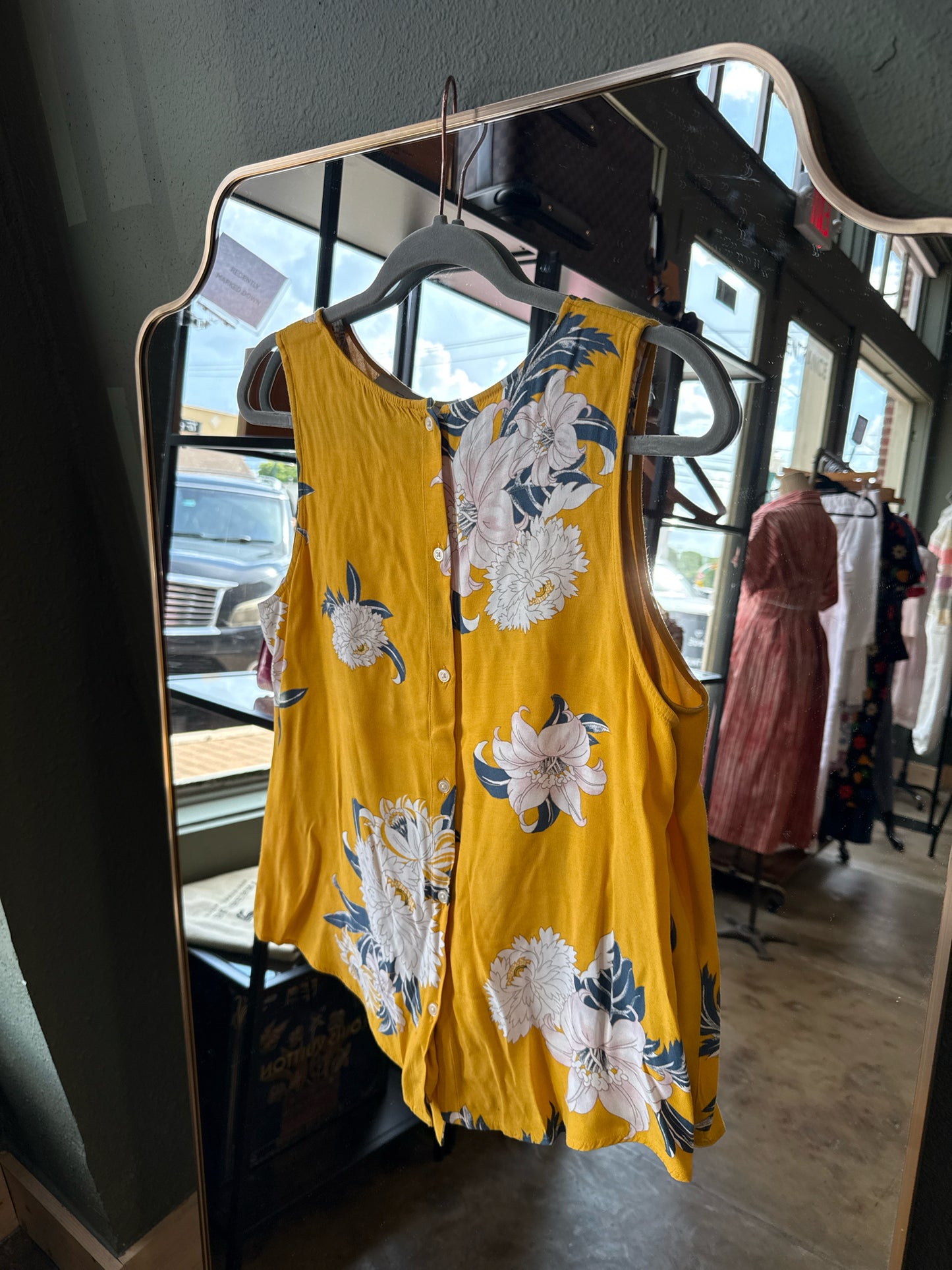 LOFT Size M Yellow Top