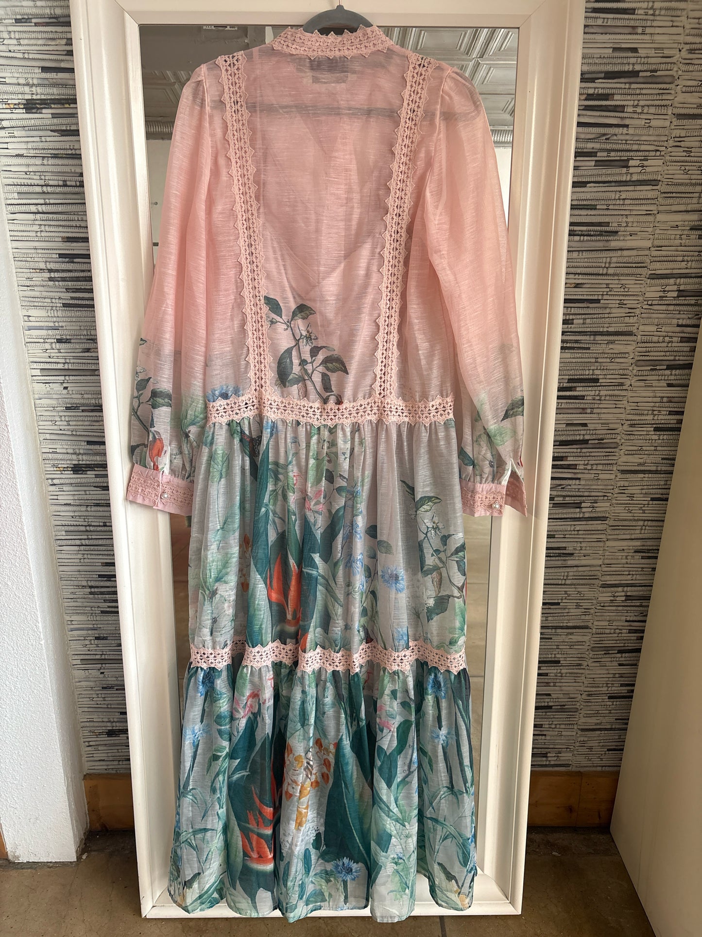 Camellia Size M pink print Dress