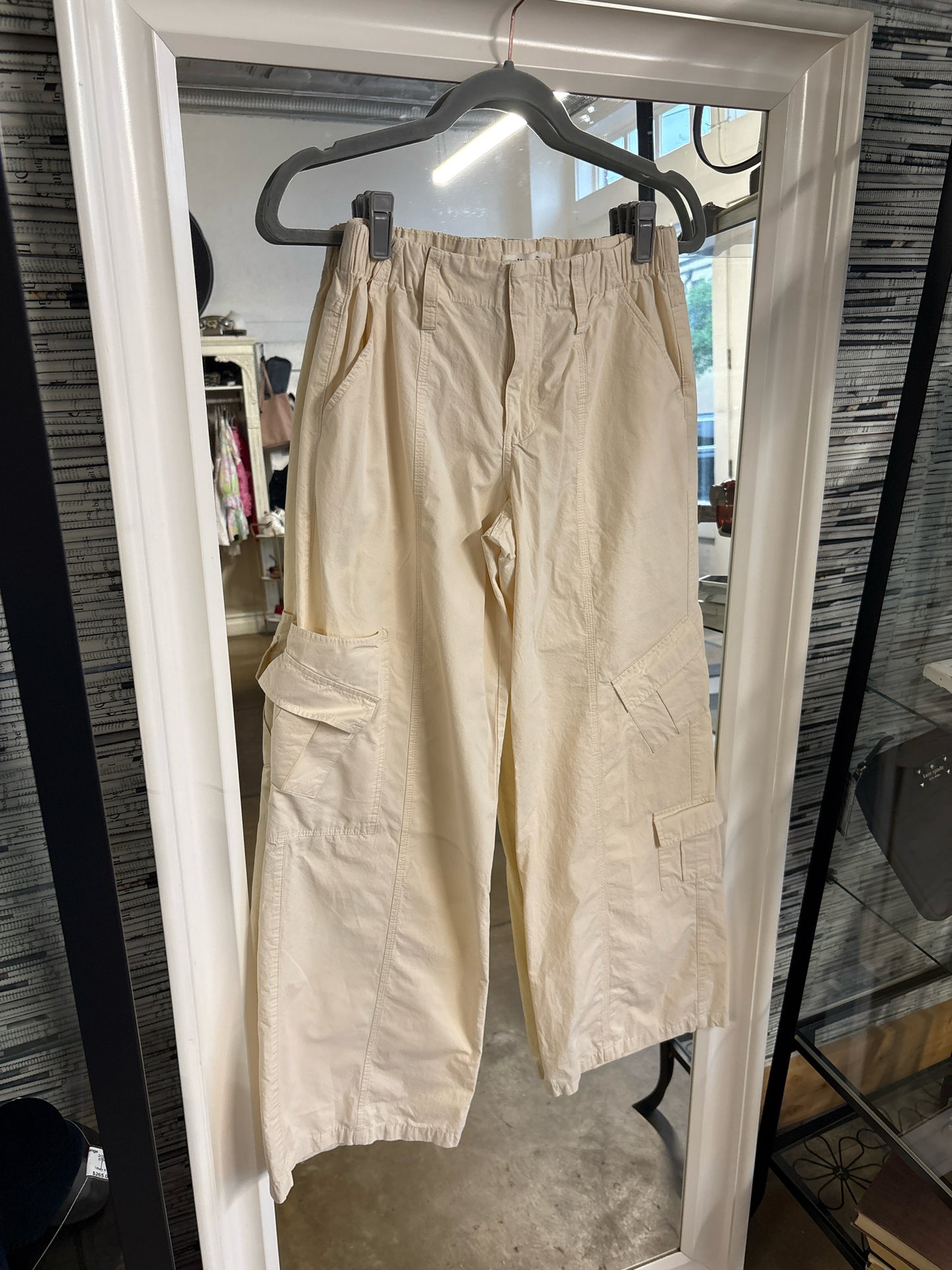 Elodie Size S Cream wide leg Pants