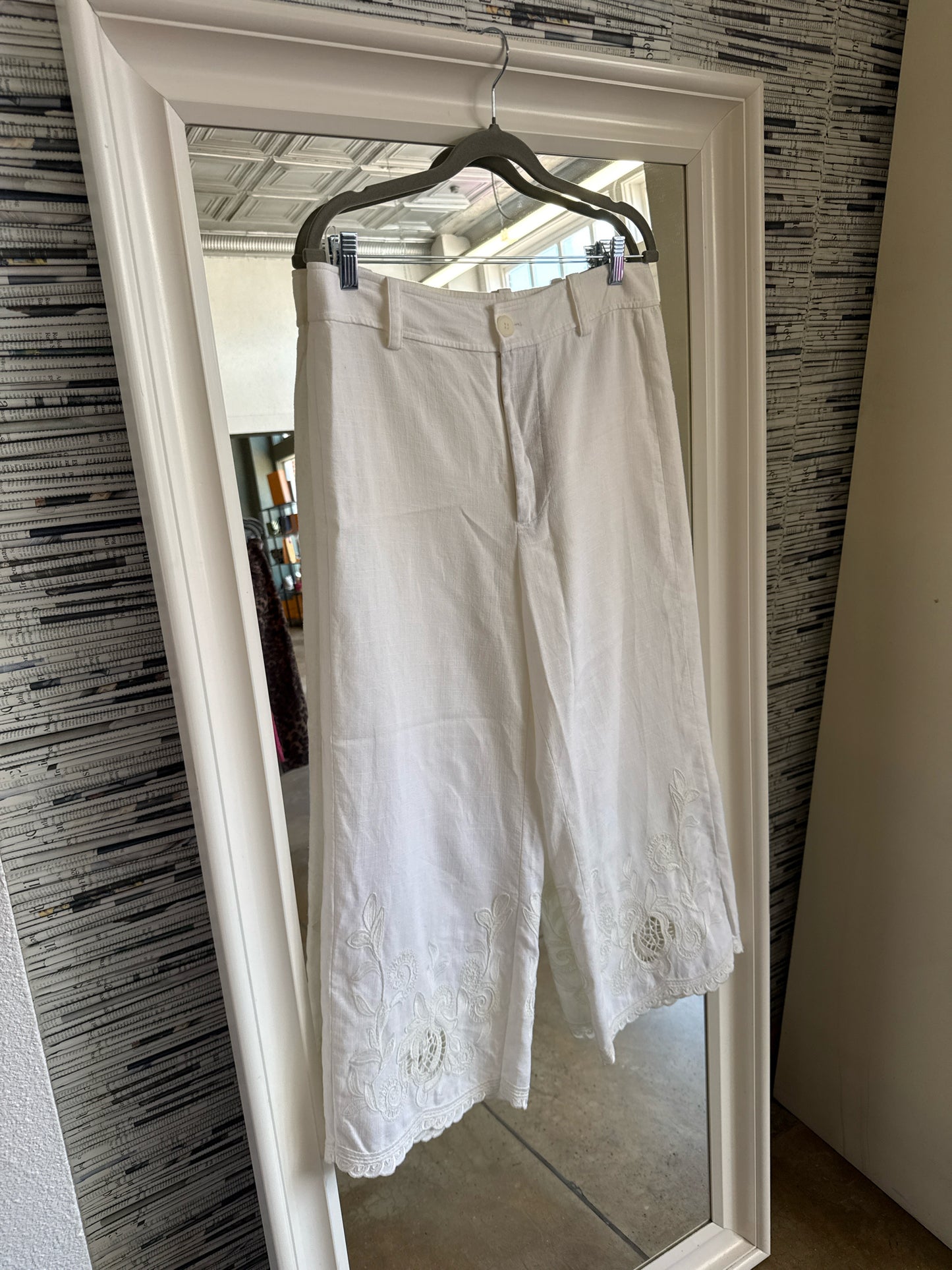 ZARA Size L White Pants