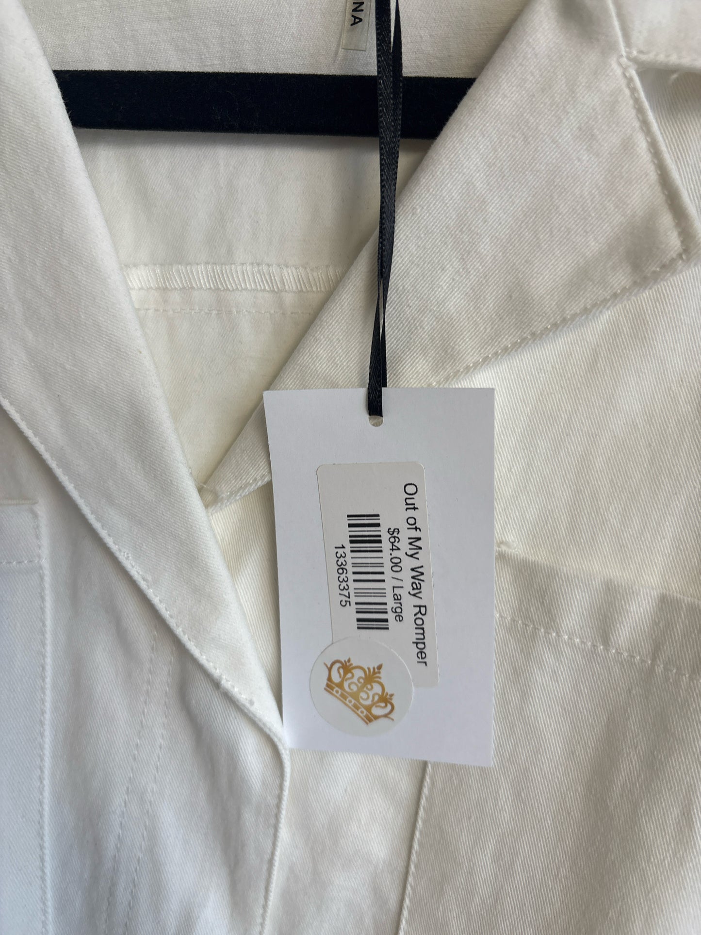 entro Size L White Shorts Romper