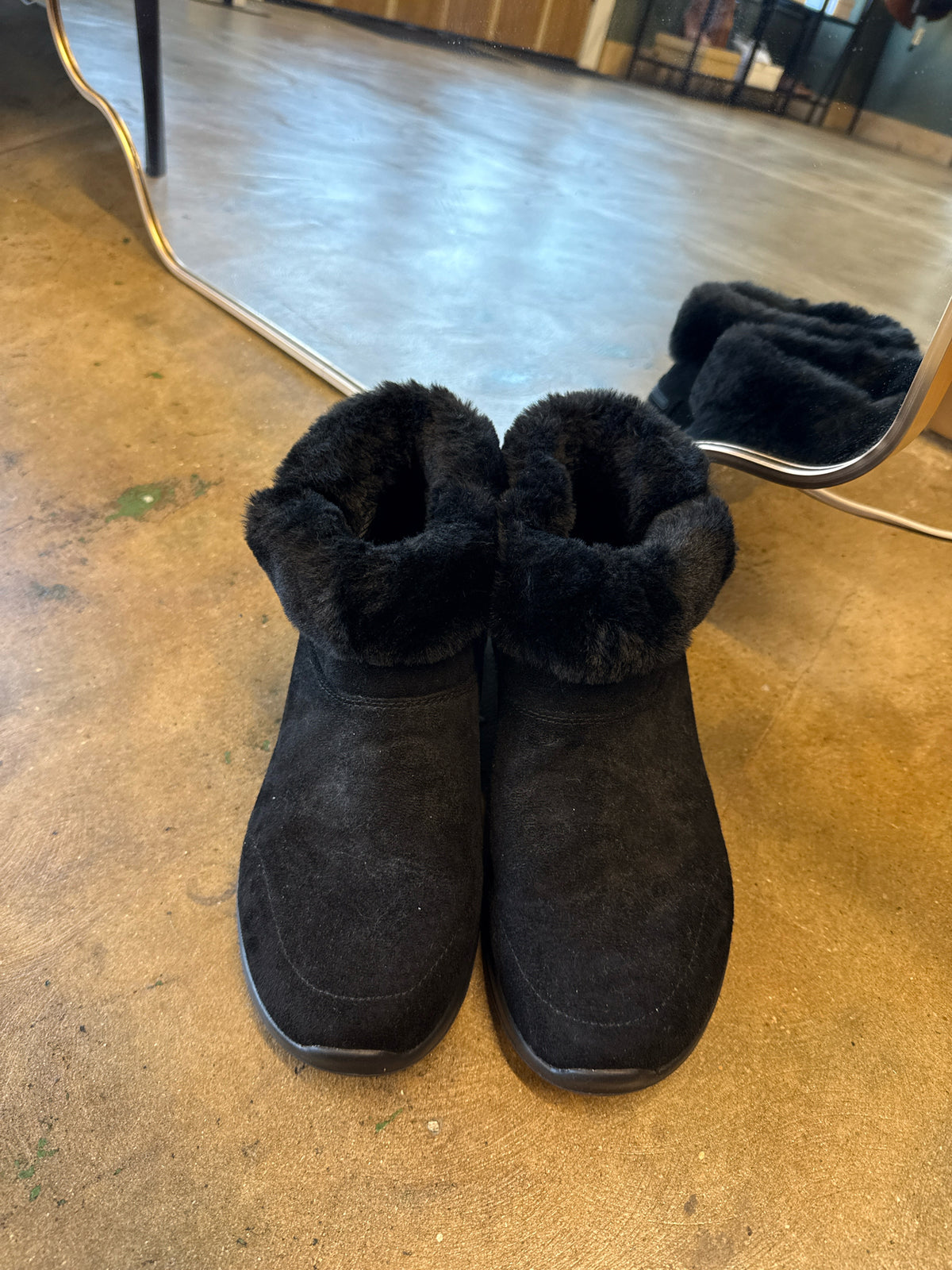 Skechers Shoe Size 8.5 Black Boots