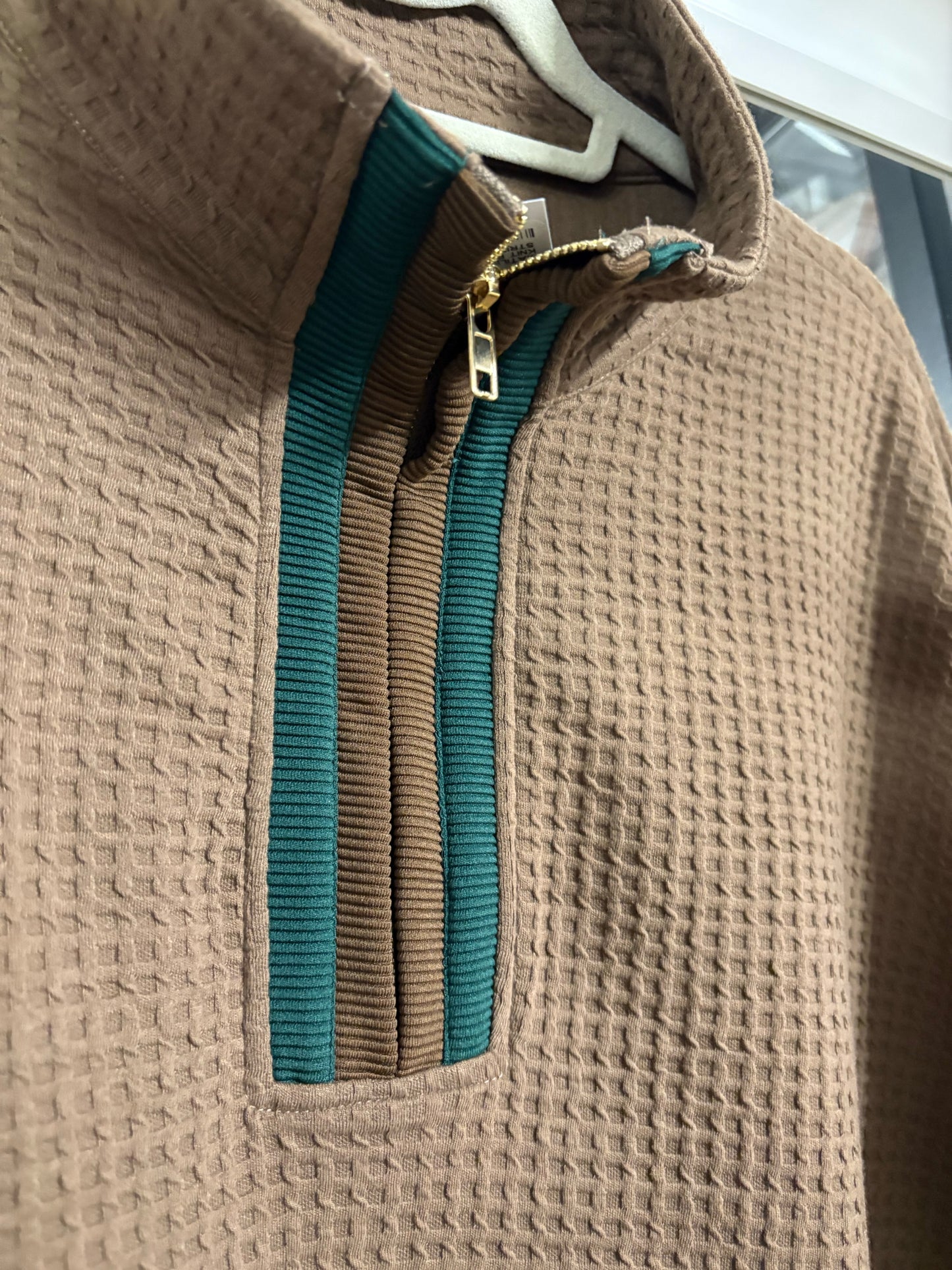 Umgee Size M Brown waffle Top