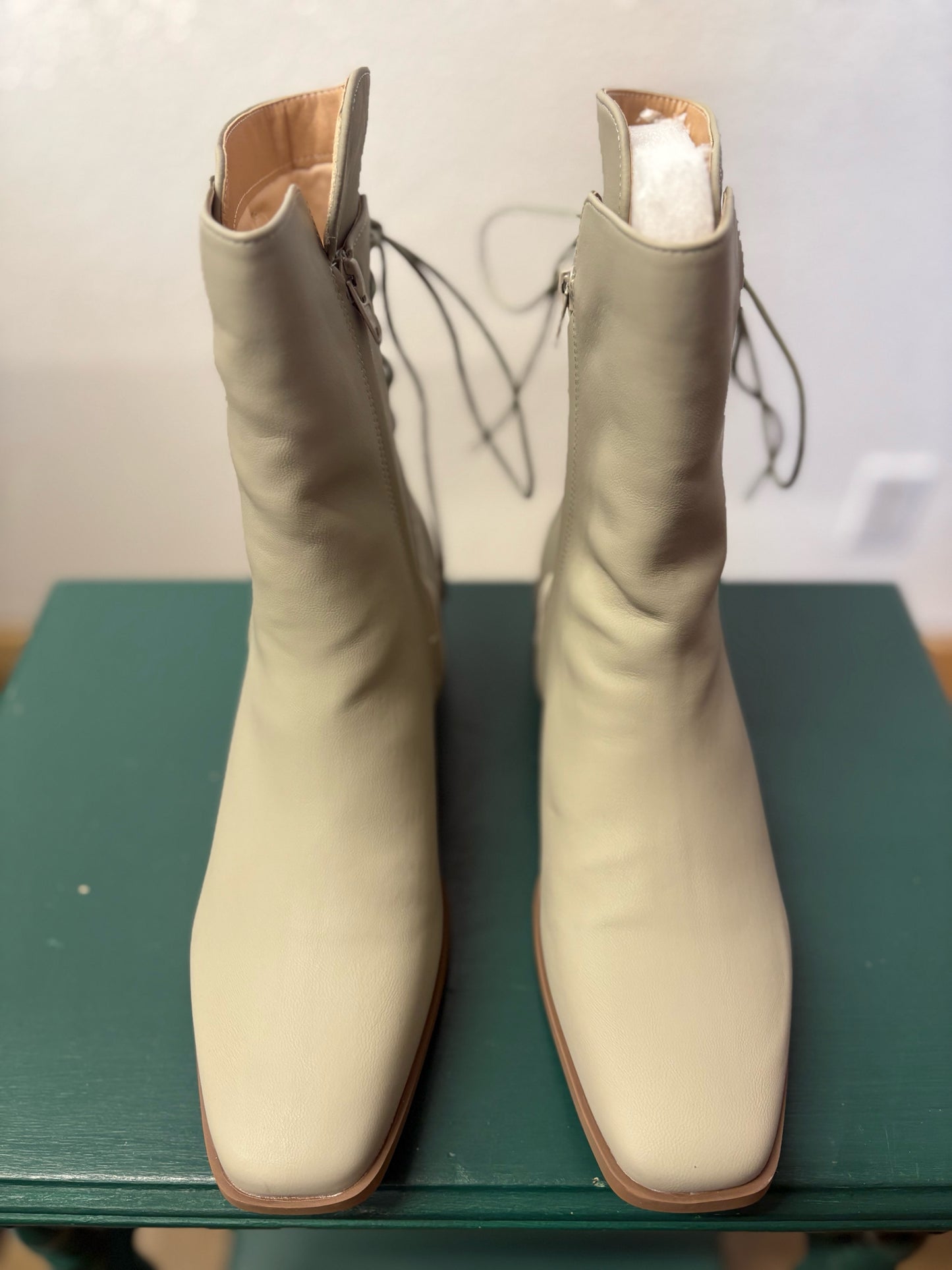 JOURNEE COLLECTION Shoe Size 9.5 Boots