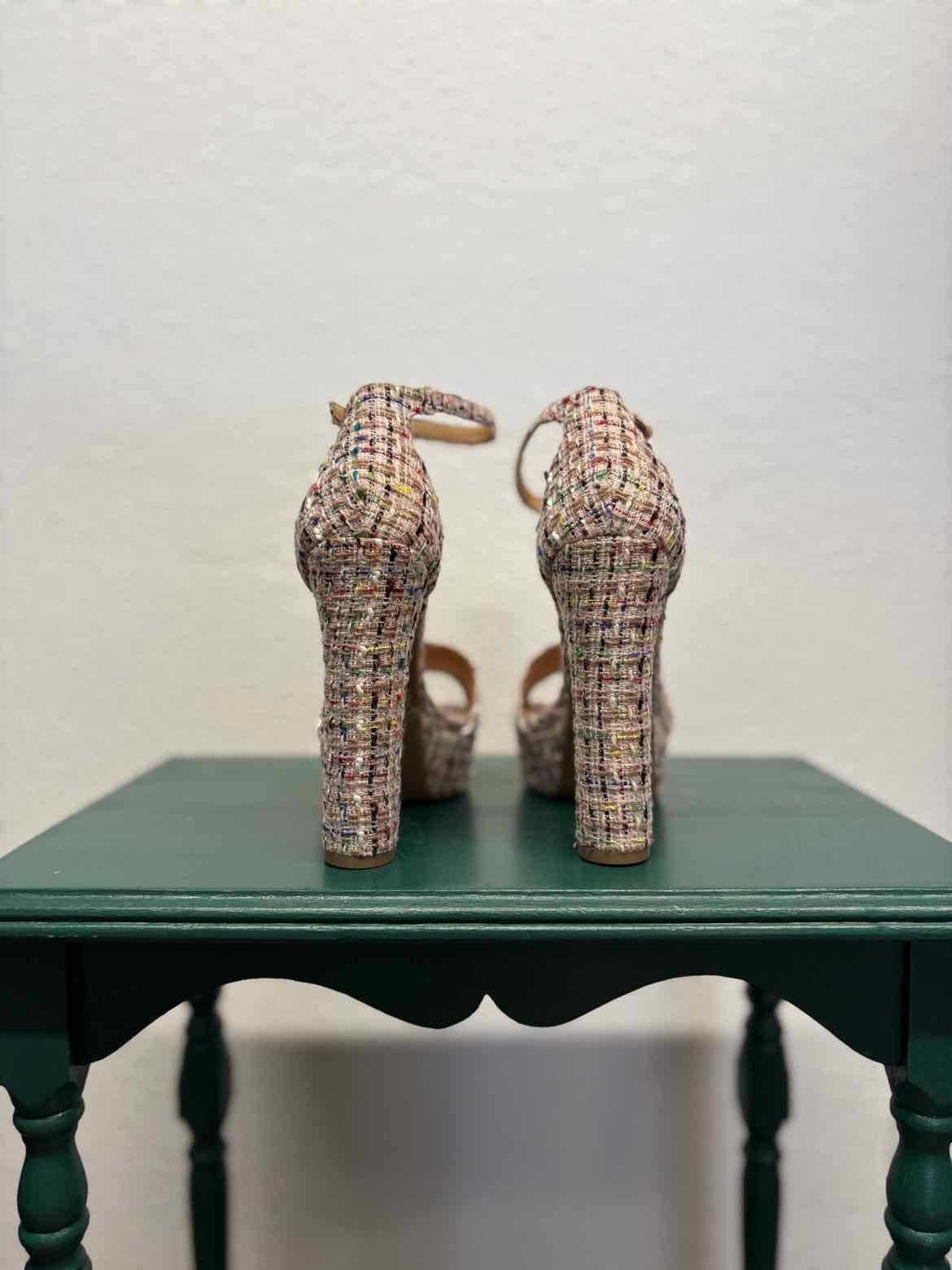 Chinese Laundry Shoe Size 8.5 blush/multi Tweed Heels
