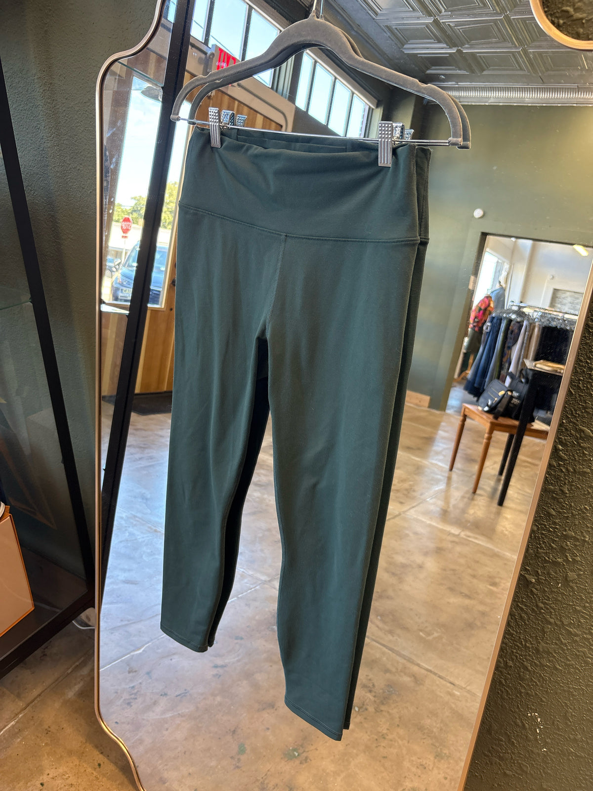 Fabletics Size M green and white Legging