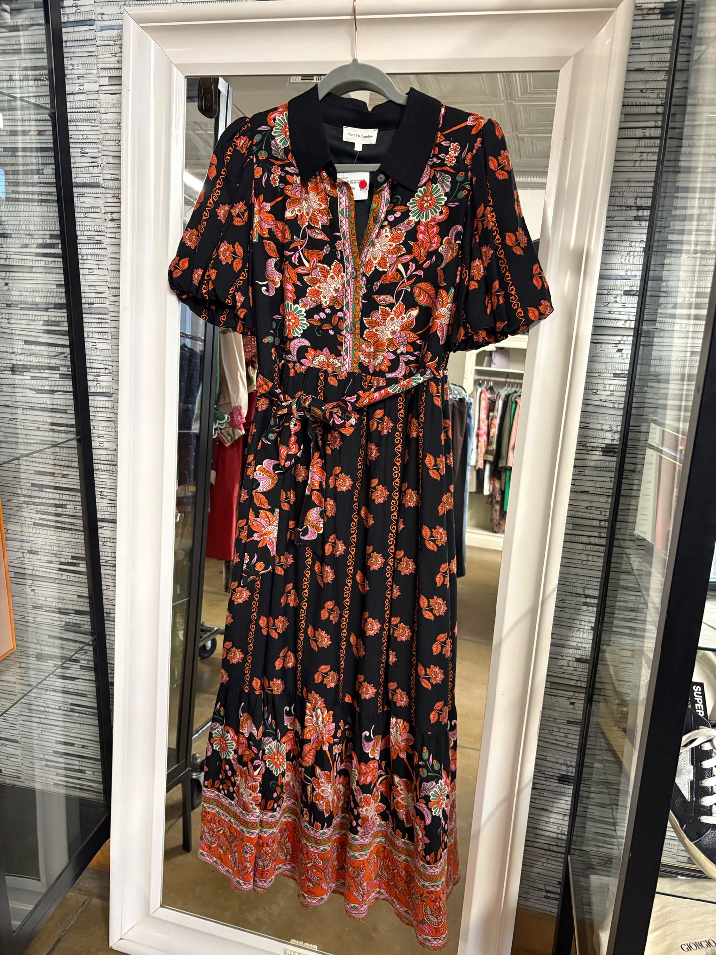 entro Size M Black/Multi Floral Dress