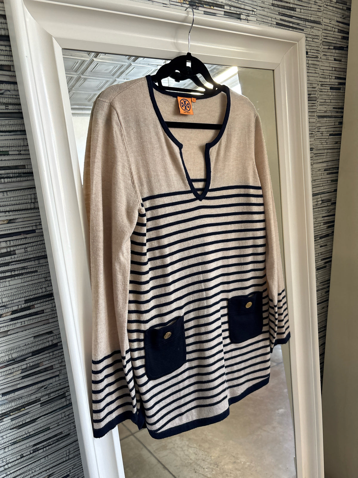 Tory Burch Size XL Navy/Beige Sweater