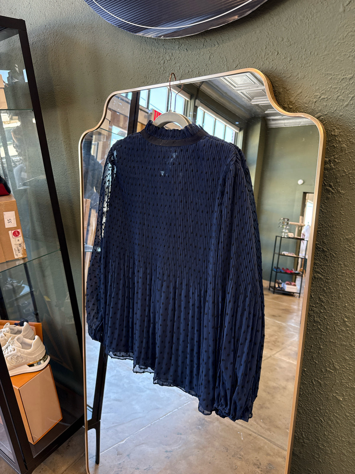 Max Studio Size XL Navy/Black Top