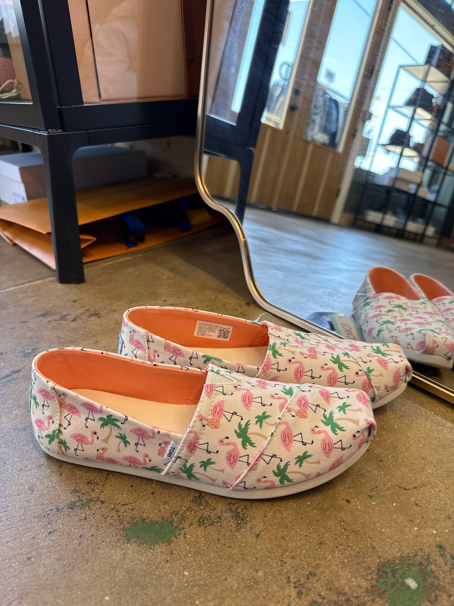 Toms Shoe Size 8 Pink/Green Flats