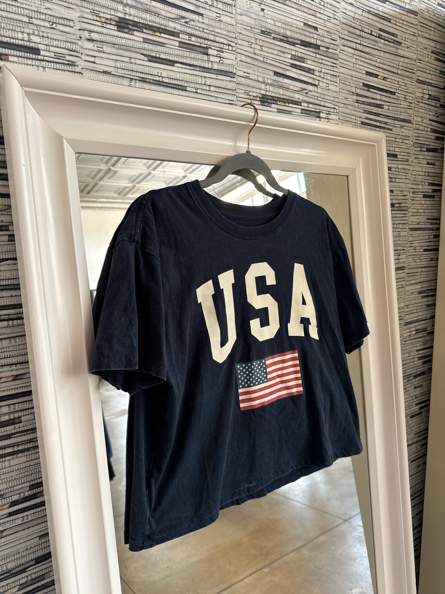 Social Culture Size L Navy Tee
