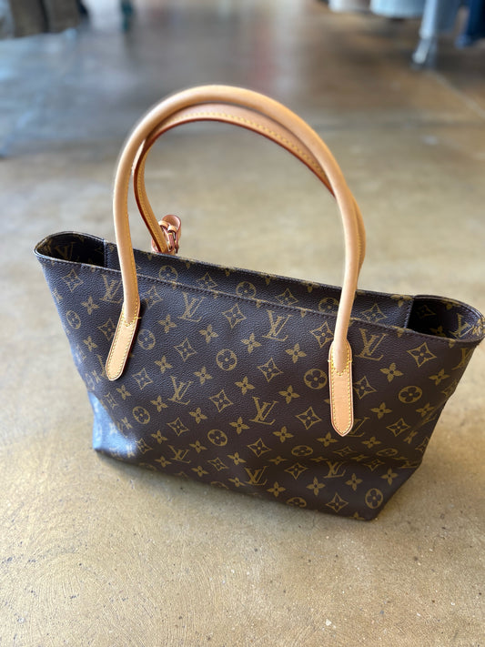 Louis Vuitton Brown/Tan Signature Monogram Luxury