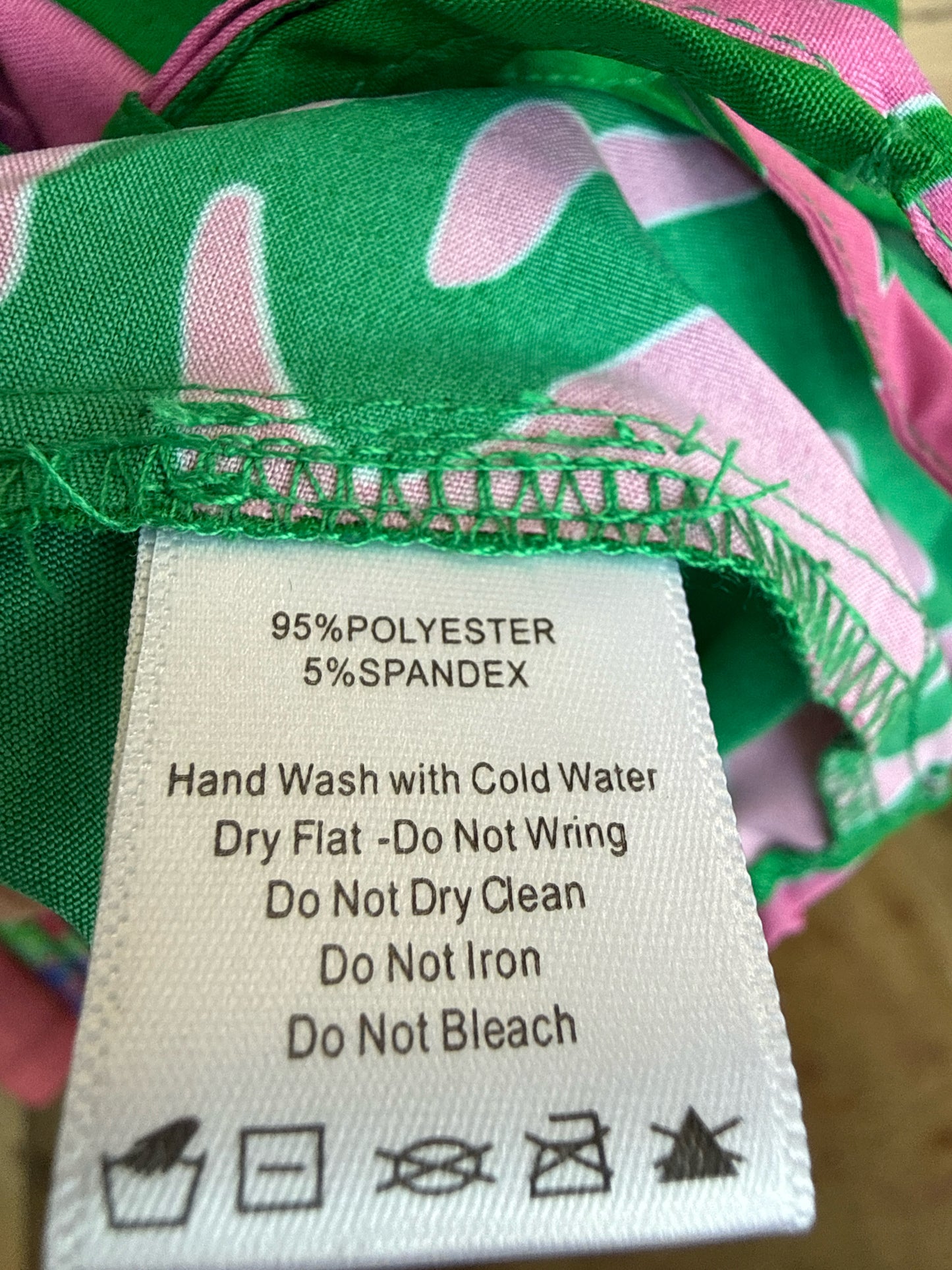 Before you Size S Green/Pink Top