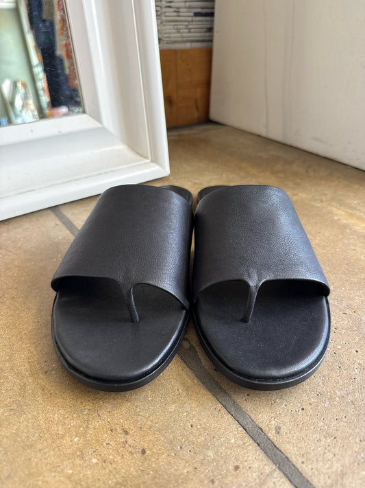 EILEEN FISHER Shoe Size 10 Black Sandals