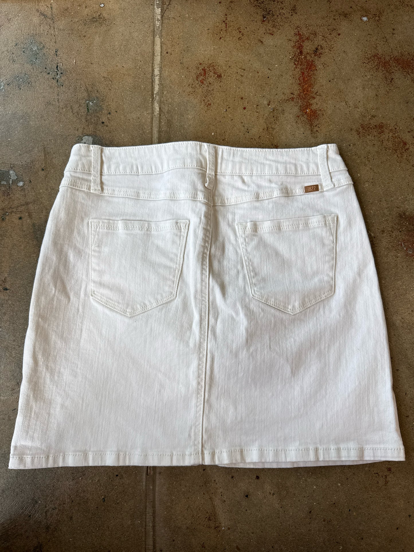 1822 Denim Size 8 White Skirt