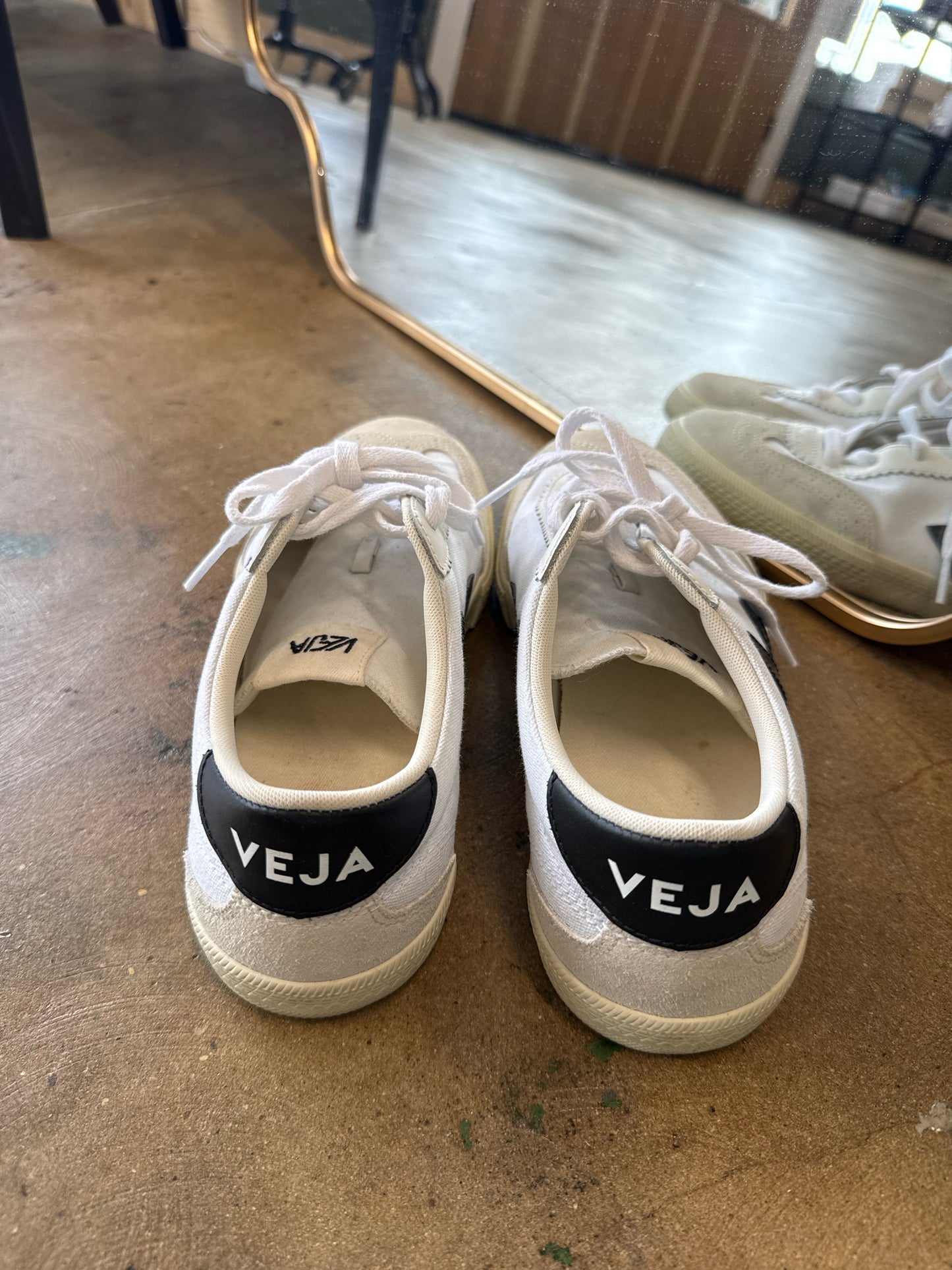 VEJA Shoe Size 10 White + Black Sneakers