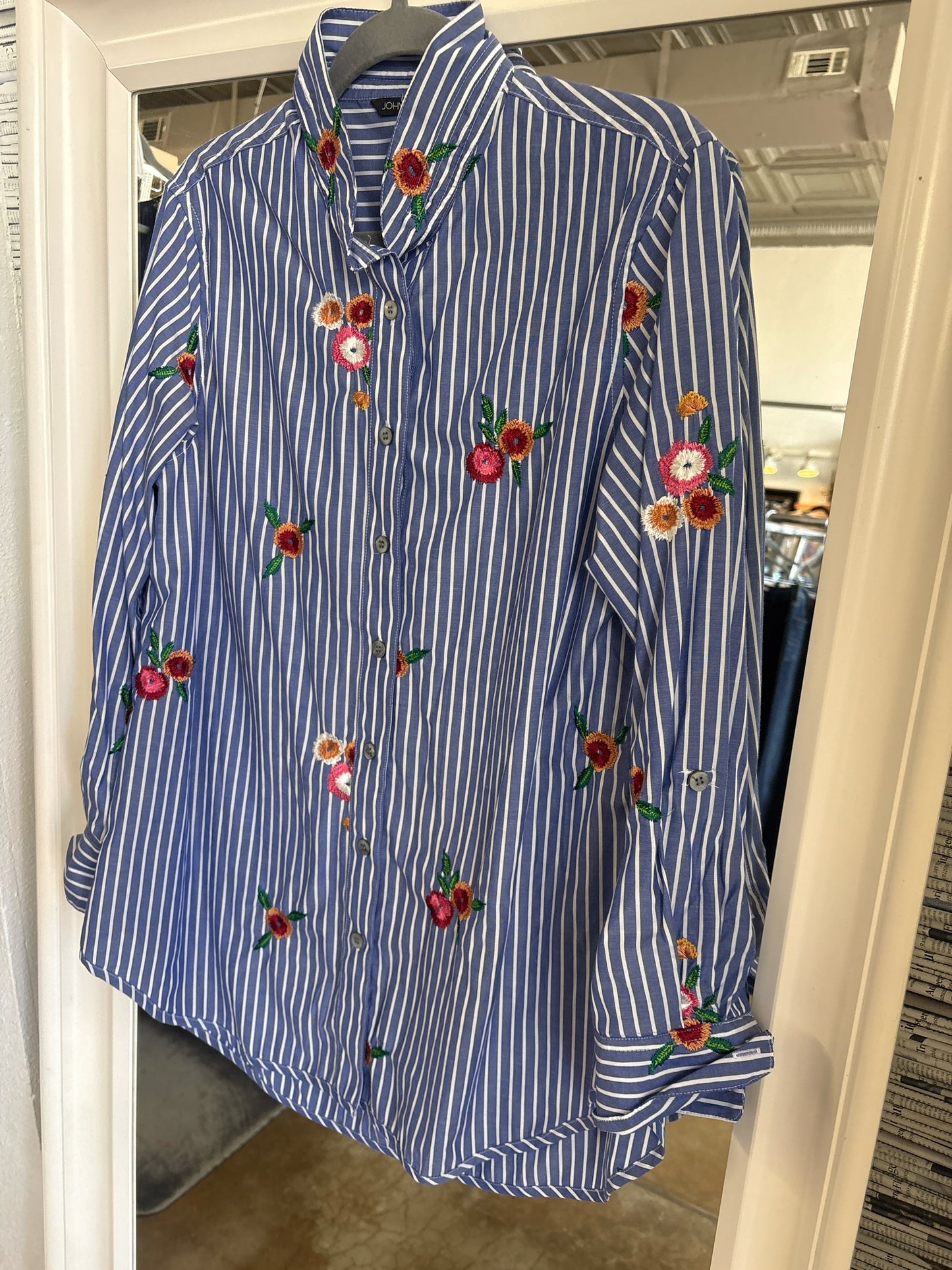 John Mark Size M blue + multi Stripe/Floral Top