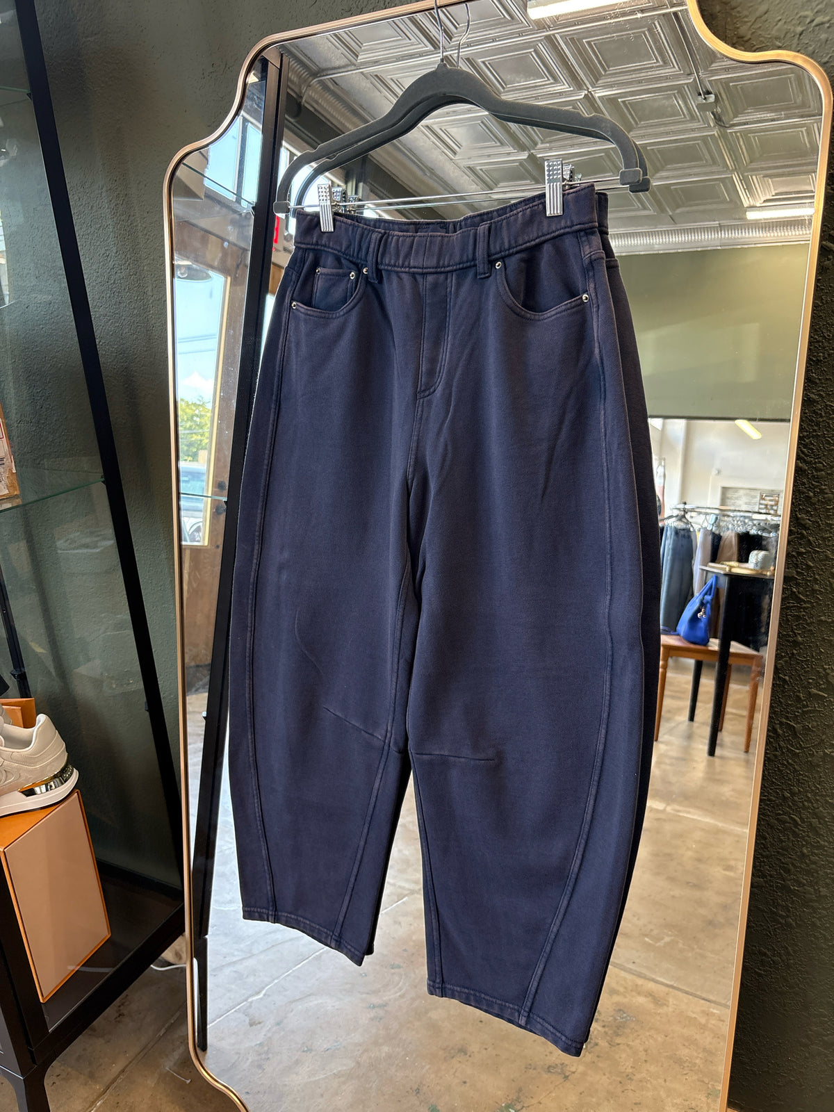 GAP Size XS Navy distressed Pants