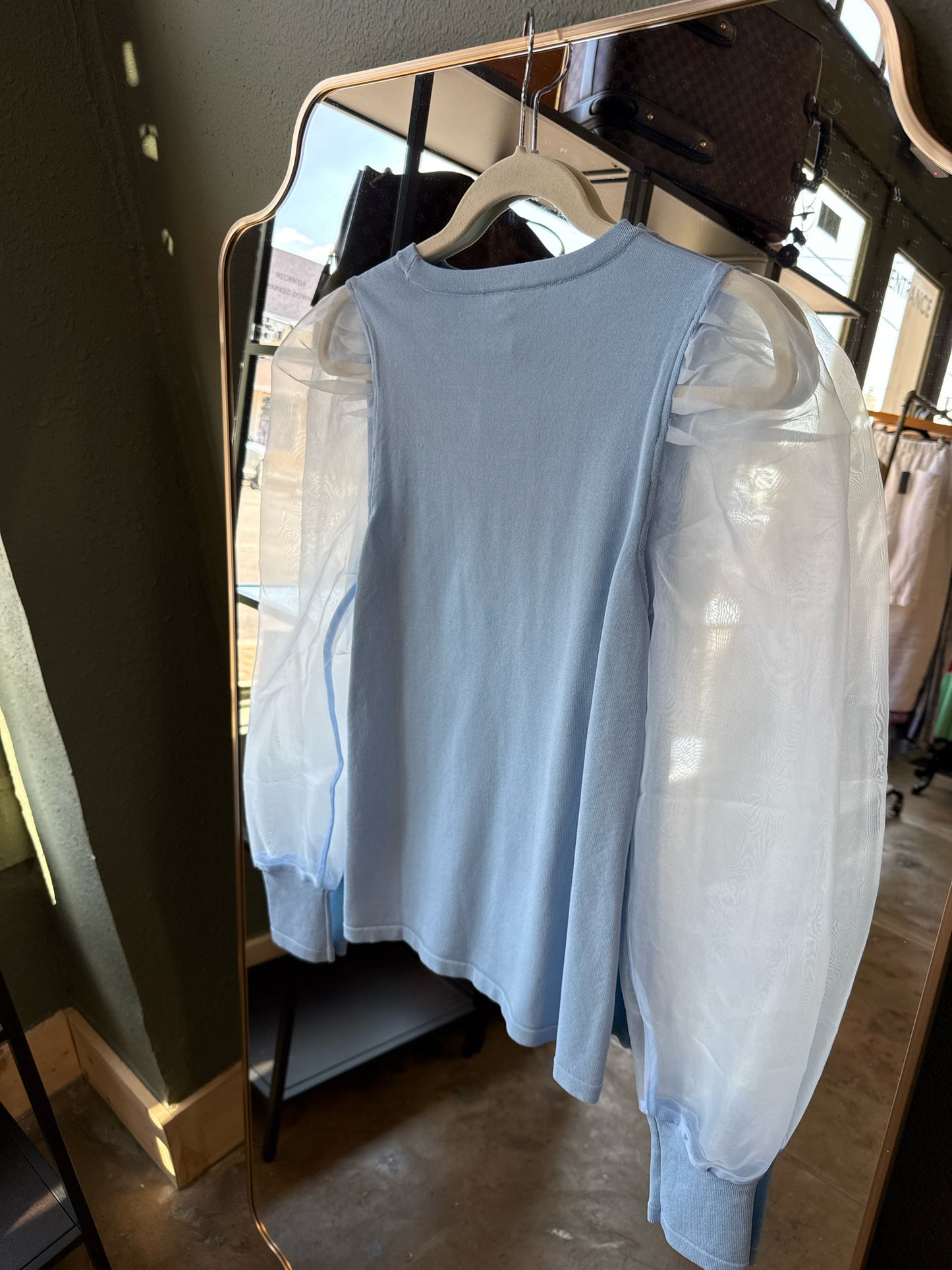 La Cite Size M Light Blue Top
