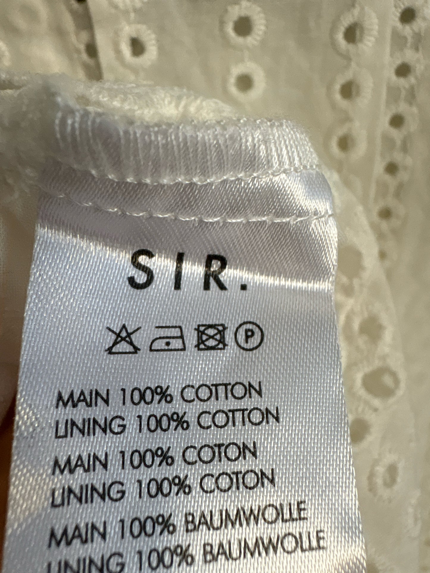 Sir. Size 0 White Lace Dress