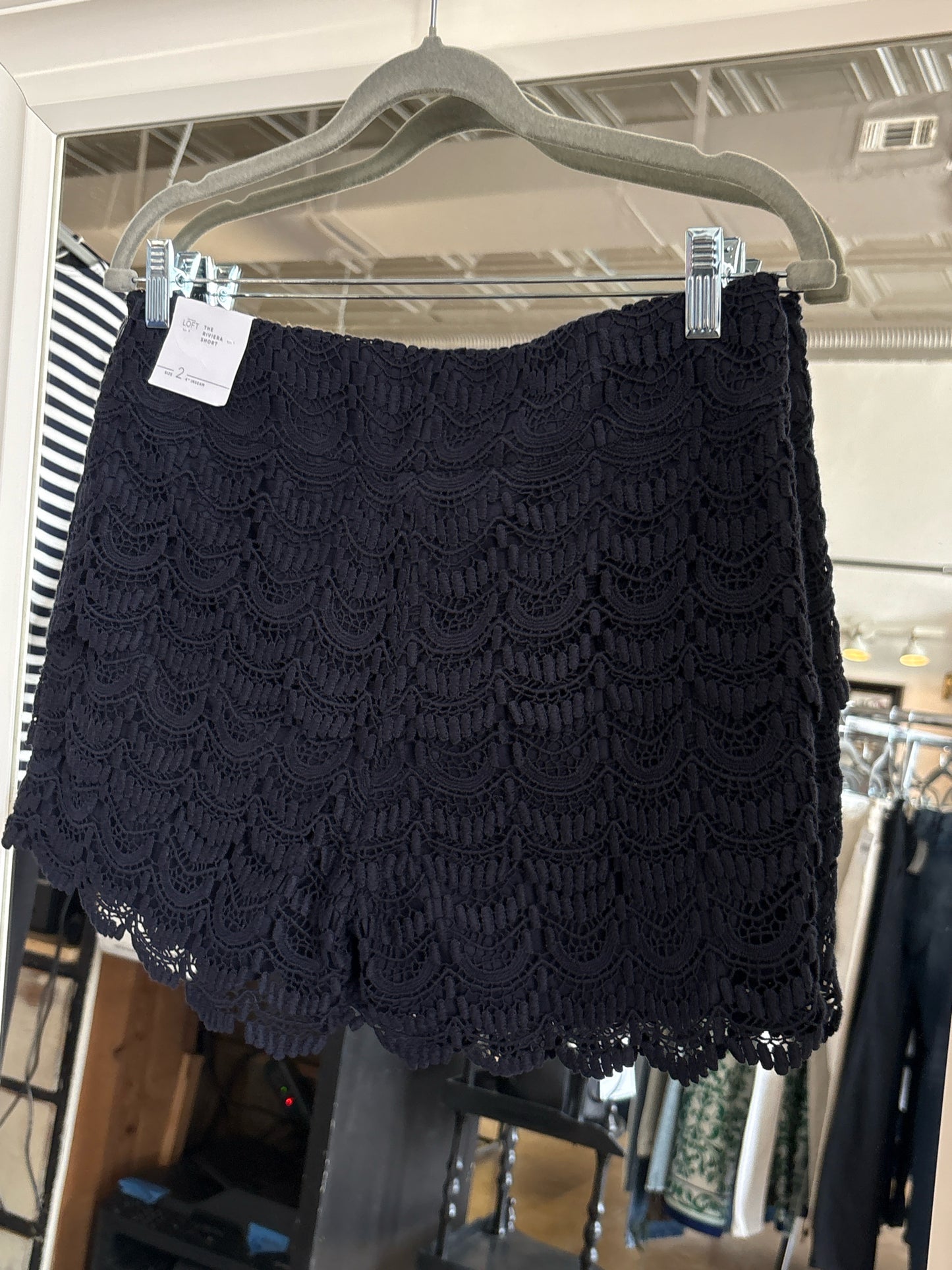 LOFT Size 2 Navy Shorts