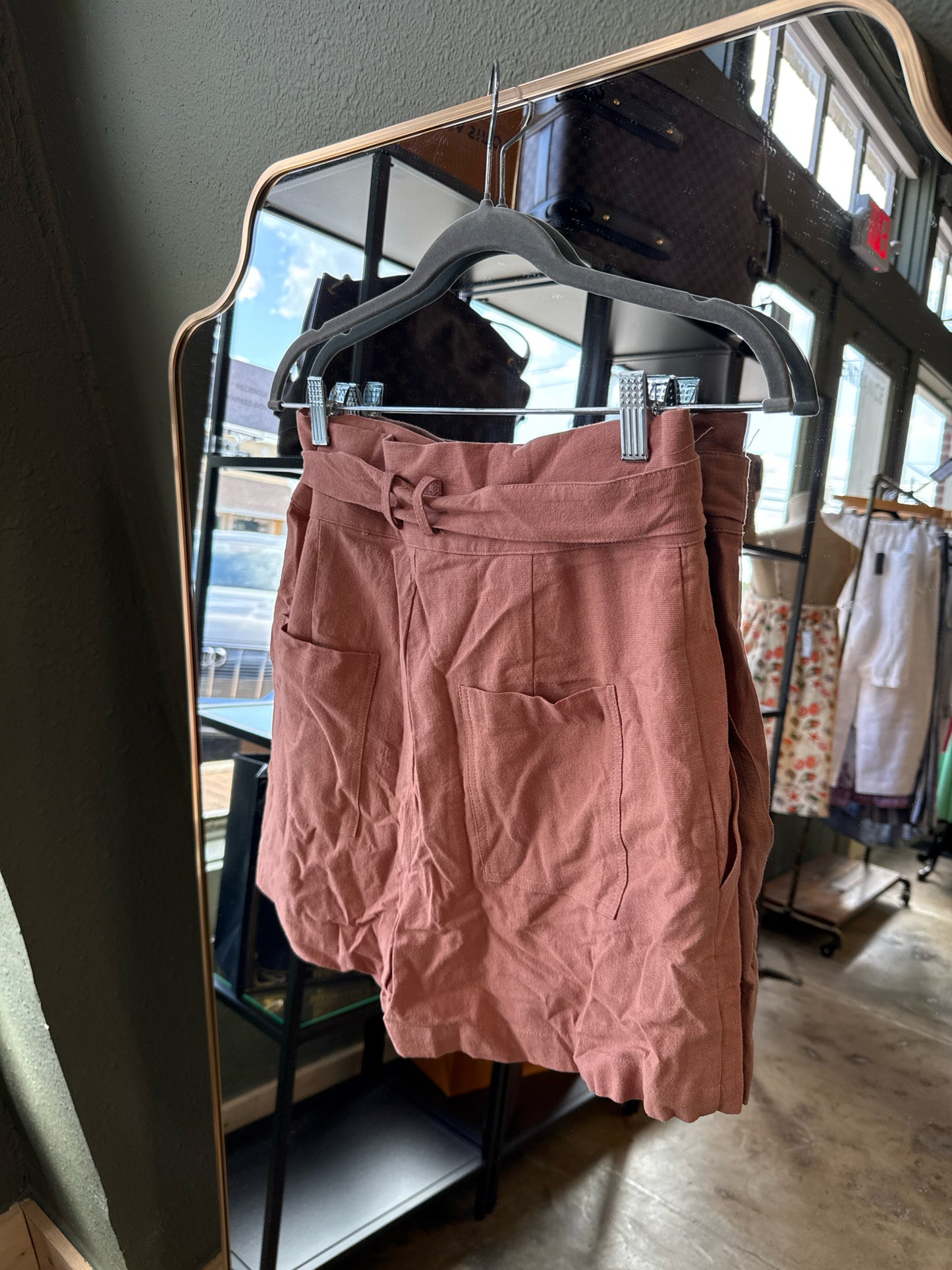 doe & rae Size M Rose Shorts