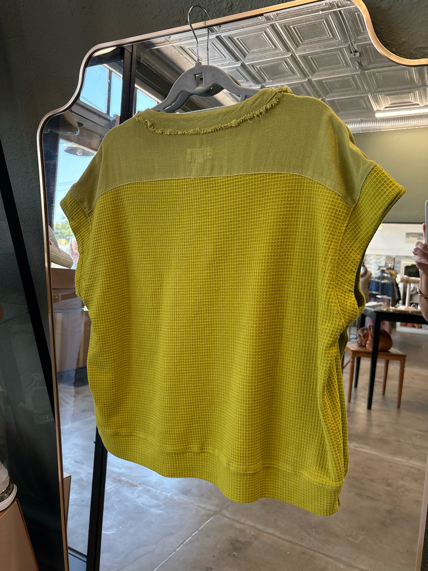 Umgee Size L Green Top